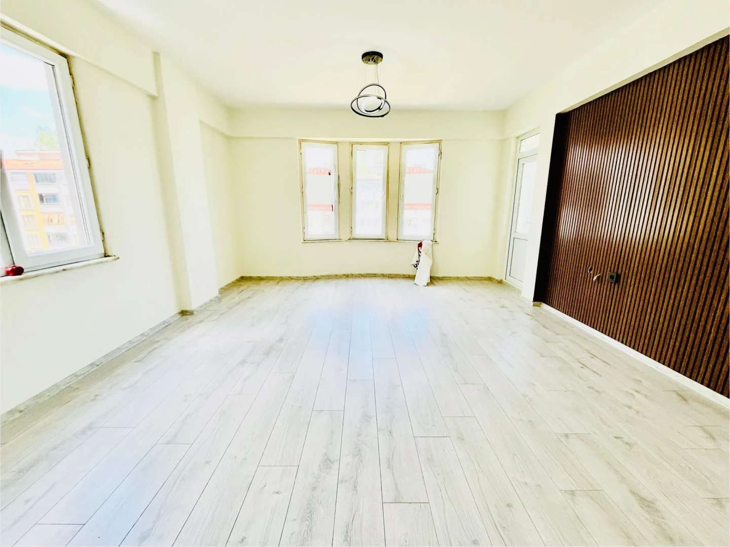 YÜKSELDEN ALTINKUMDA ARA KAT ÖN CEPHE SIFIR MASRAF 3+1 DAİRE