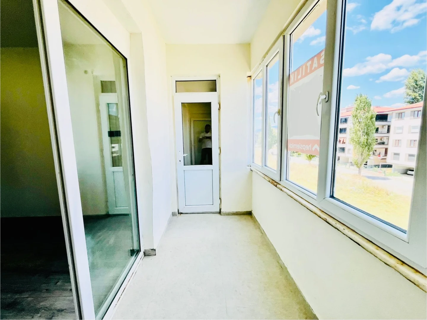YÜKSELDEN ALTINKUMDA ARA KAT ÖN CEPHE SIFIR MASRAF 3+1 DAİRE