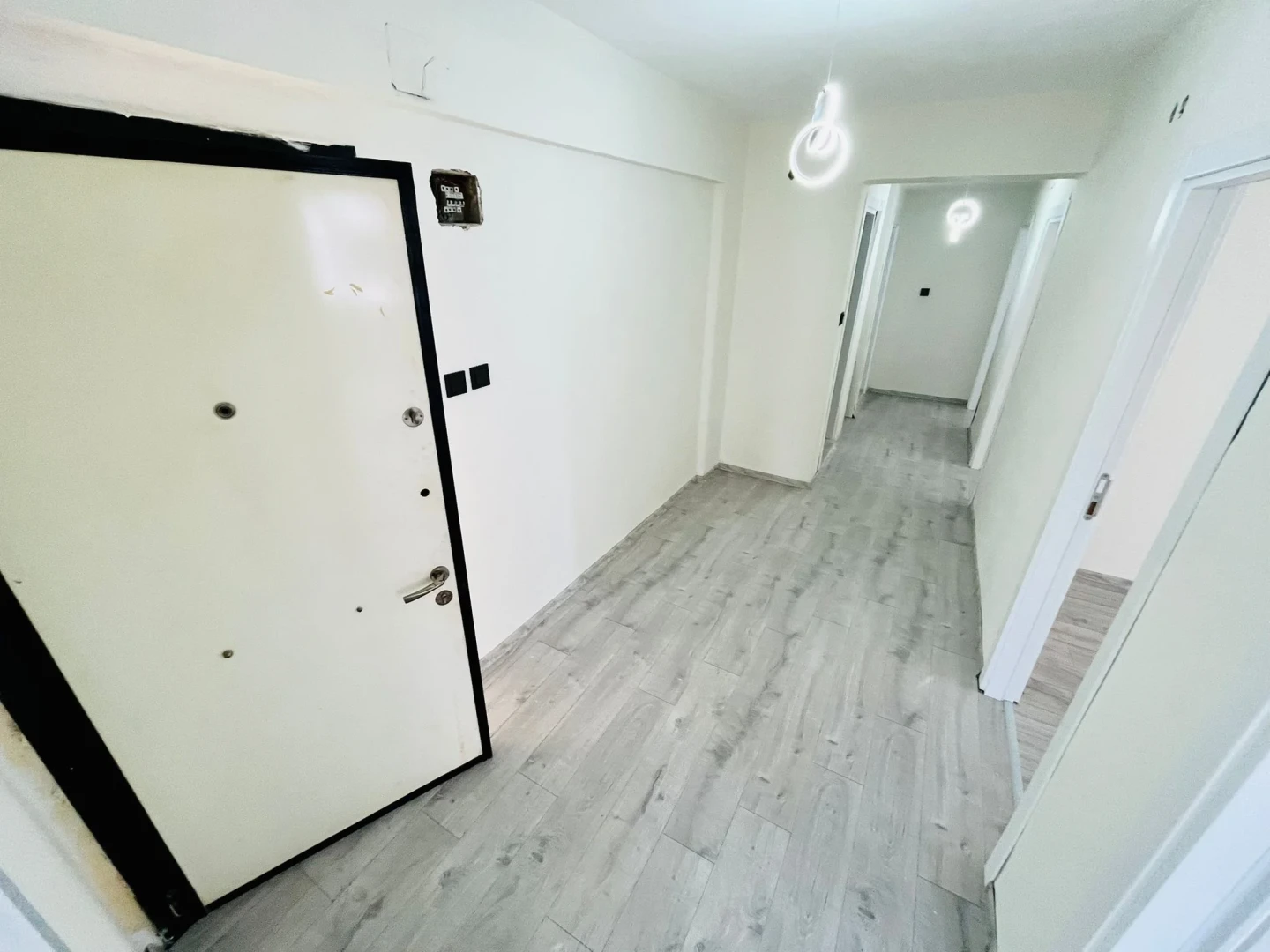 YÜKSELDEN ALTINKUMDA ARA KAT ÖN CEPHE SIFIR MASRAF 3+1 DAİRE