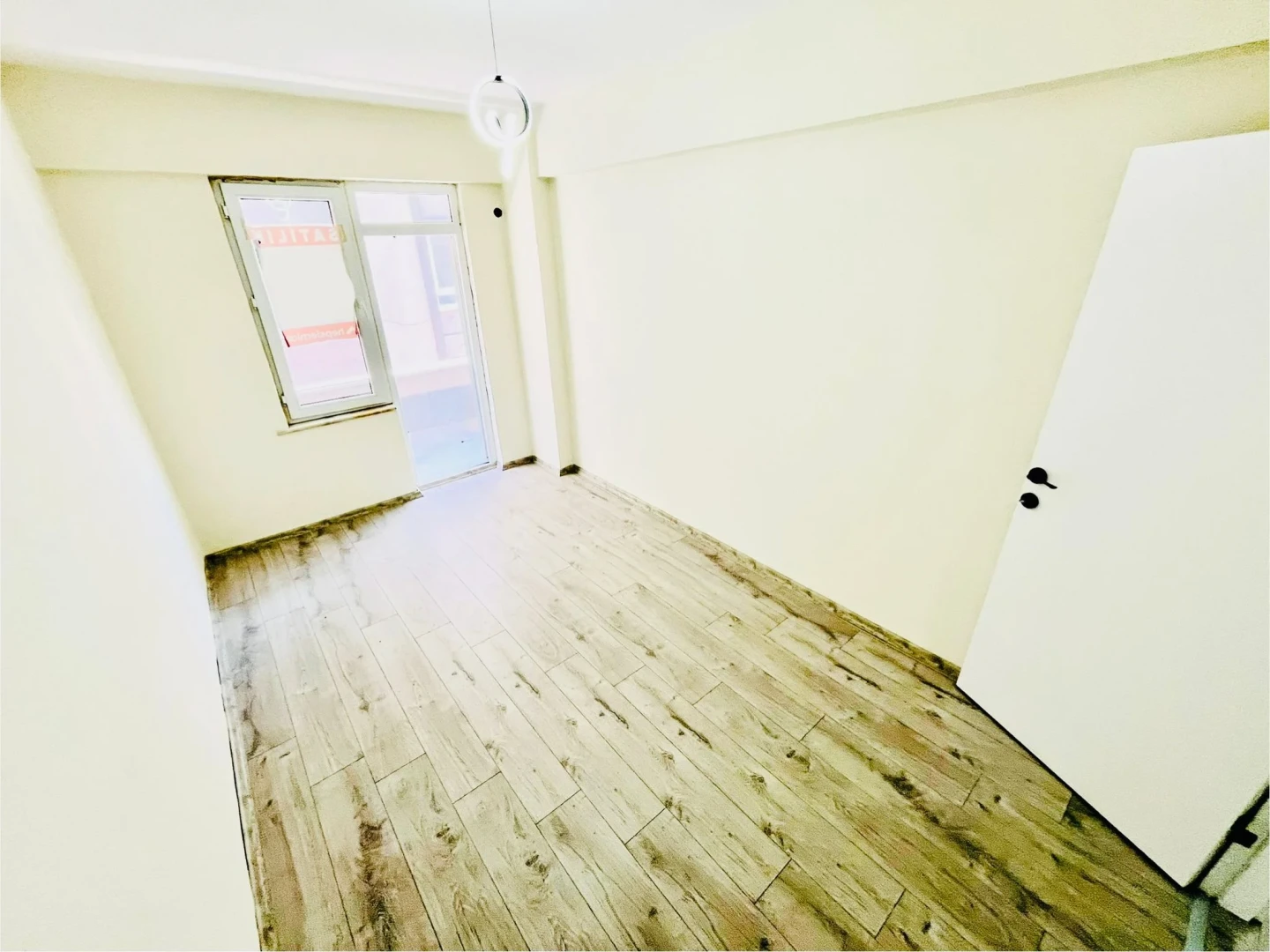 YÜKSELDEN ALTINKUMDA ARA KAT ÖN CEPHE SIFIR MASRAF 3+1 DAİRE