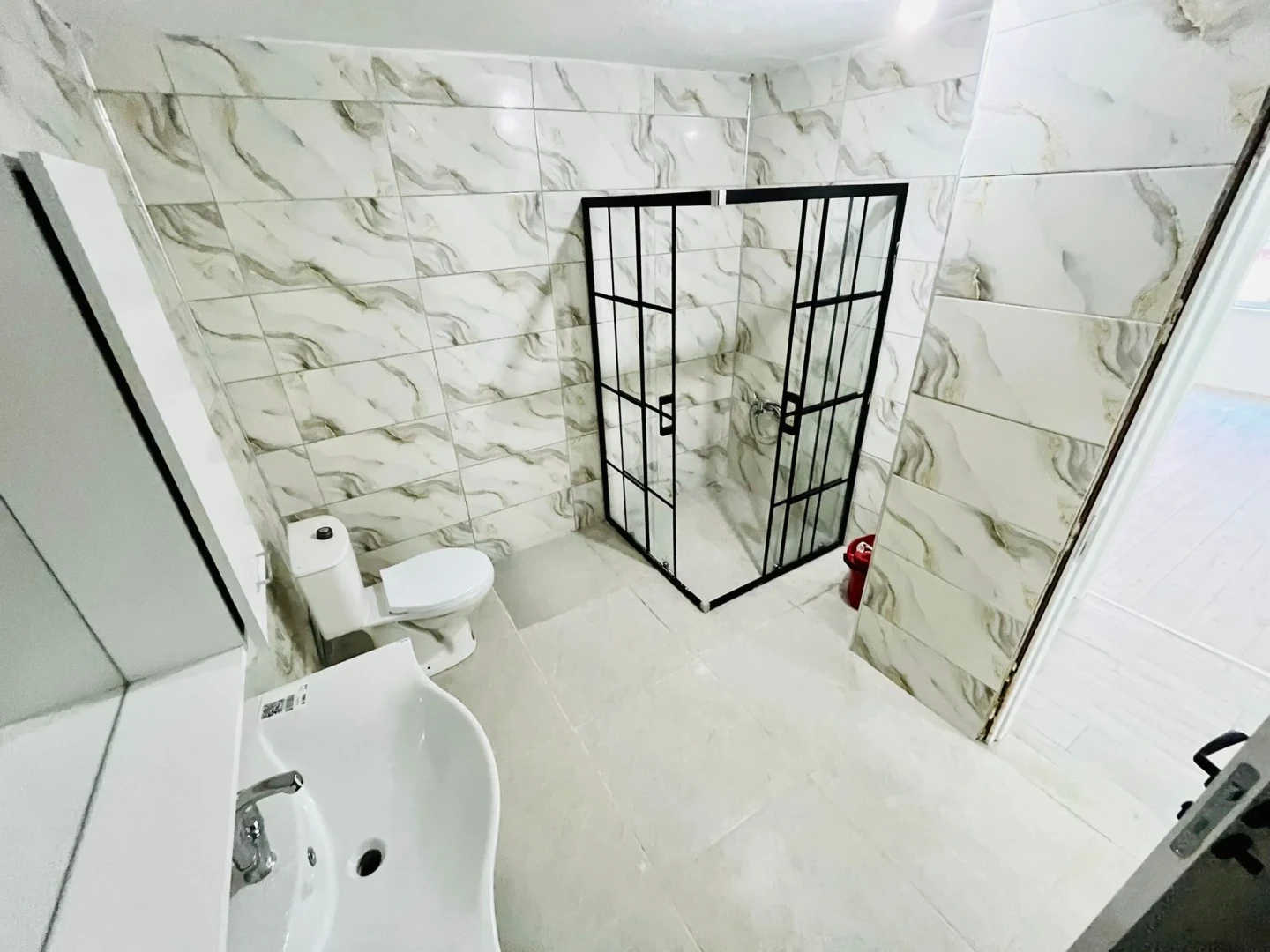 YÜKSELDEN ALTINKUMDA ARA KAT ÖN CEPHE SIFIR MASRAF 3+1 DAİRE
