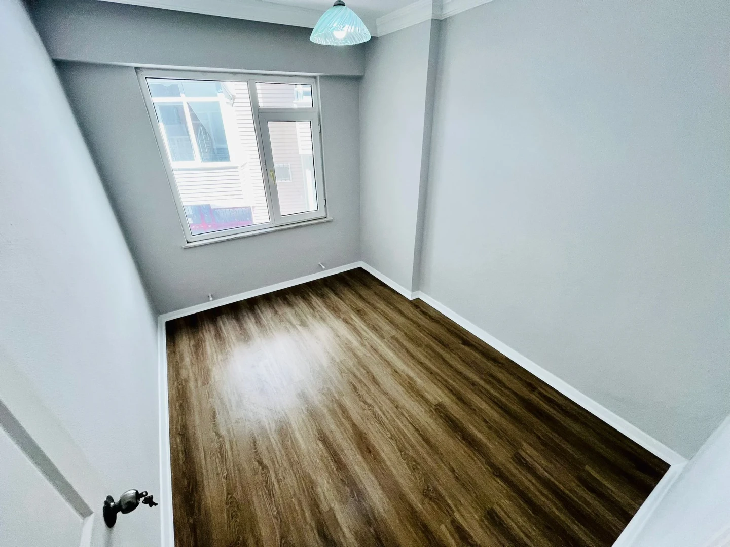 YÜKSELDEN İKİZÇAYDA ŞAHANE KONUM GENİŞ M2 SATILIK 3+1 LÜX DAİRE