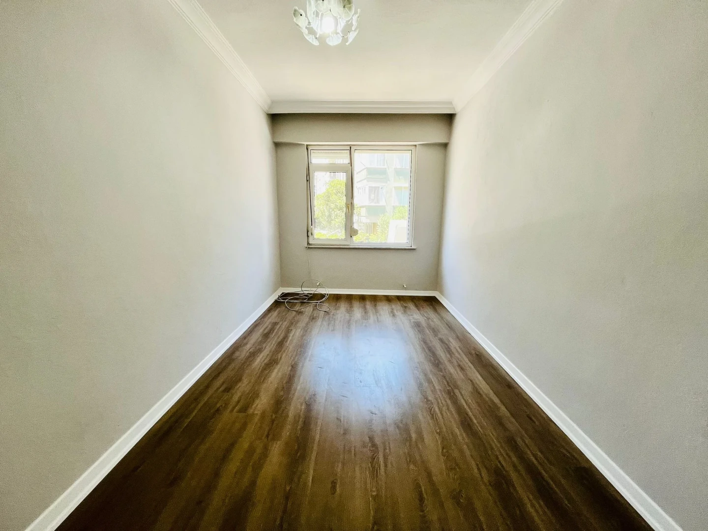 YÜKSELDEN İKİZÇAYDA ŞAHANE KONUM GENİŞ M2 SATILIK 3+1 LÜX DAİRE