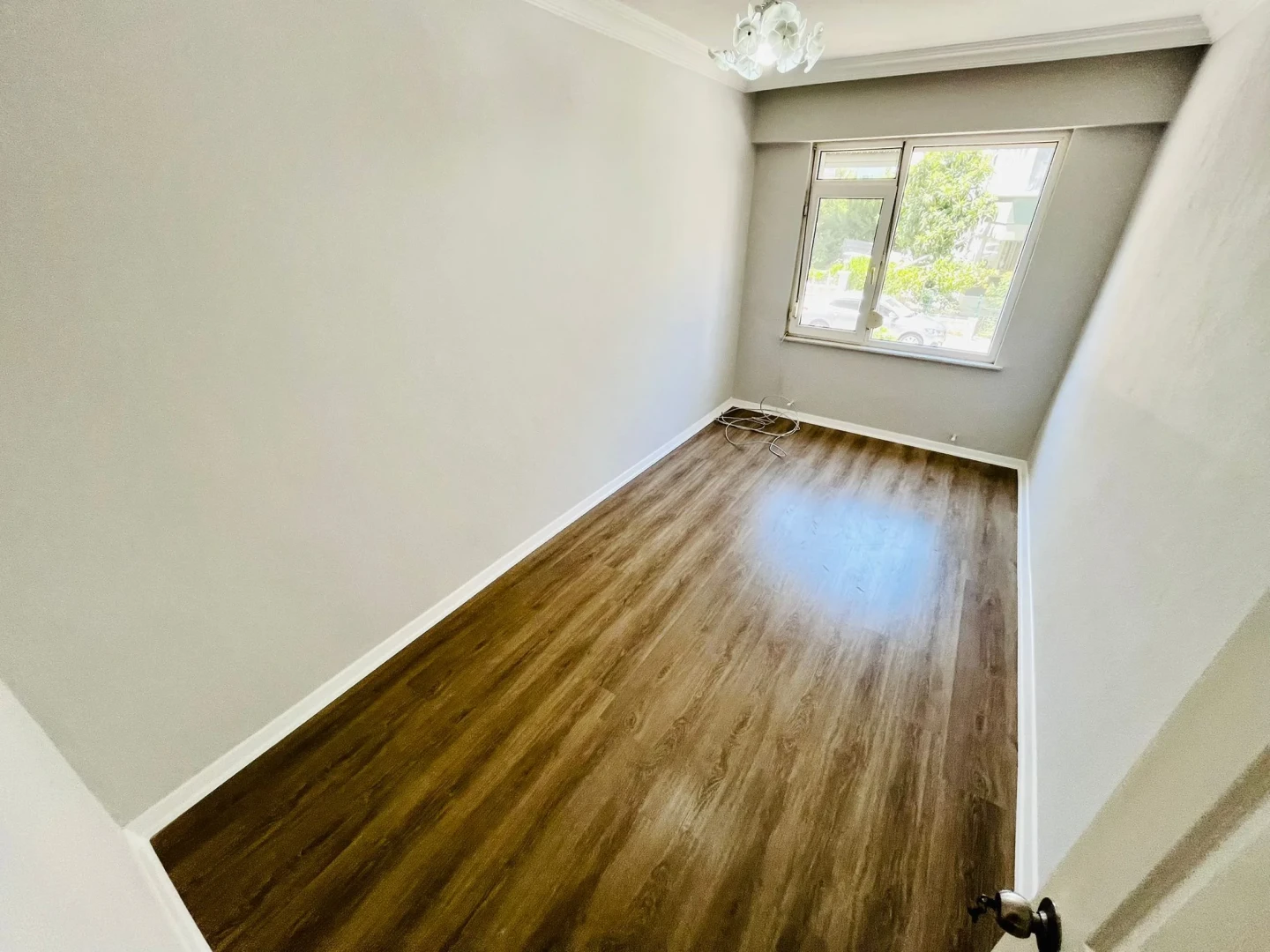 YÜKSELDEN İKİZÇAYDA ŞAHANE KONUM GENİŞ M2 SATILIK 3+1 LÜX DAİRE