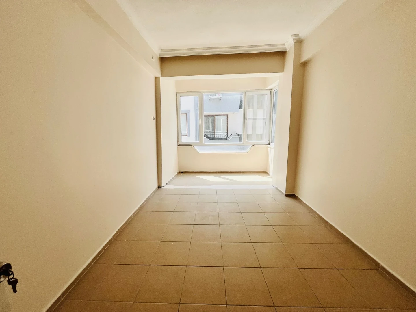 YÜKSELDEN ALTINKUMDA 120M2 ARAKAT DENİZE 700MT SATILIK 2+1 DAİRE