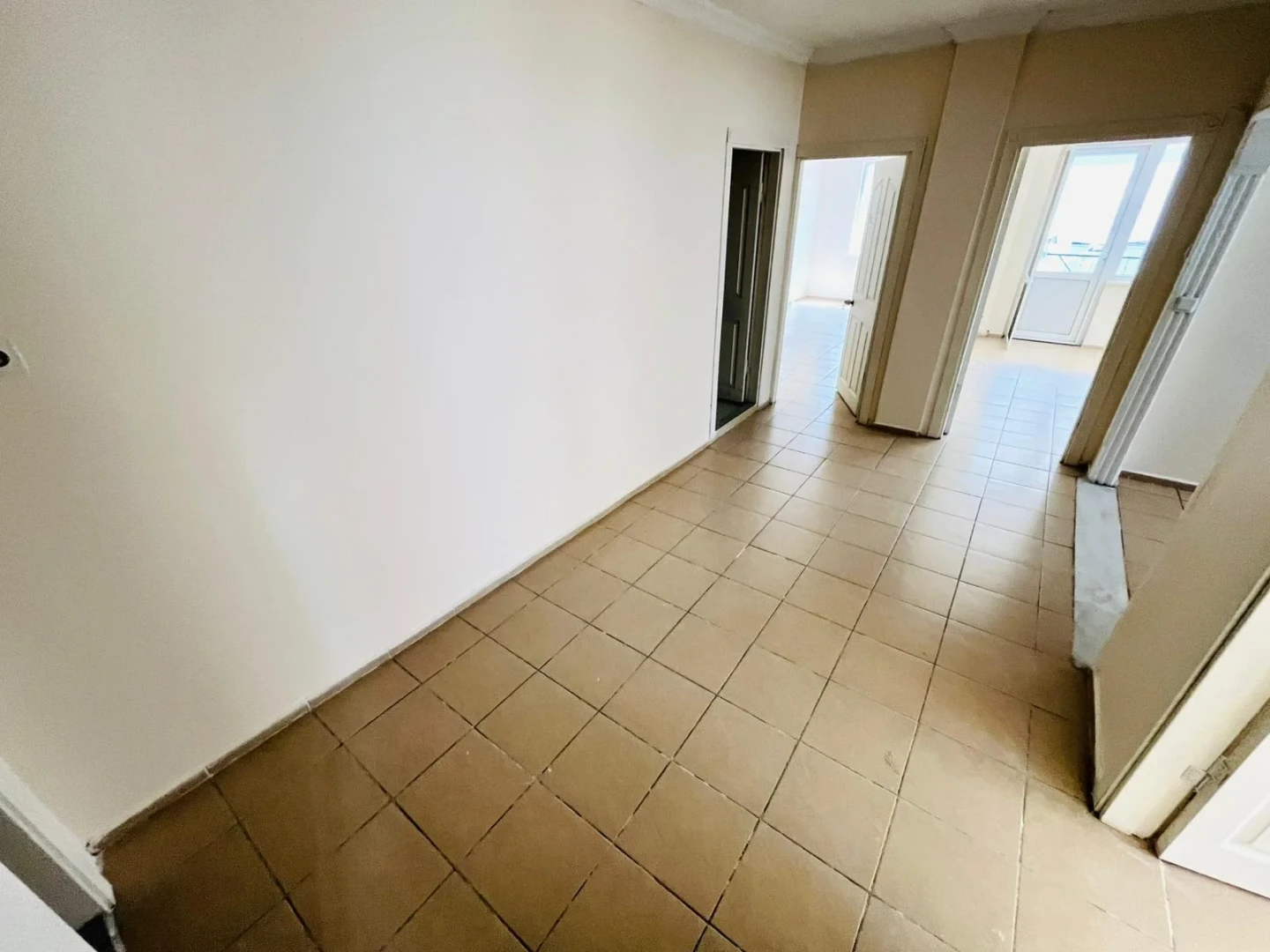 YÜKSELDEN ALTINKUMDA 120M2 ARAKAT DENİZE 700MT SATILIK 2+1 DAİRE