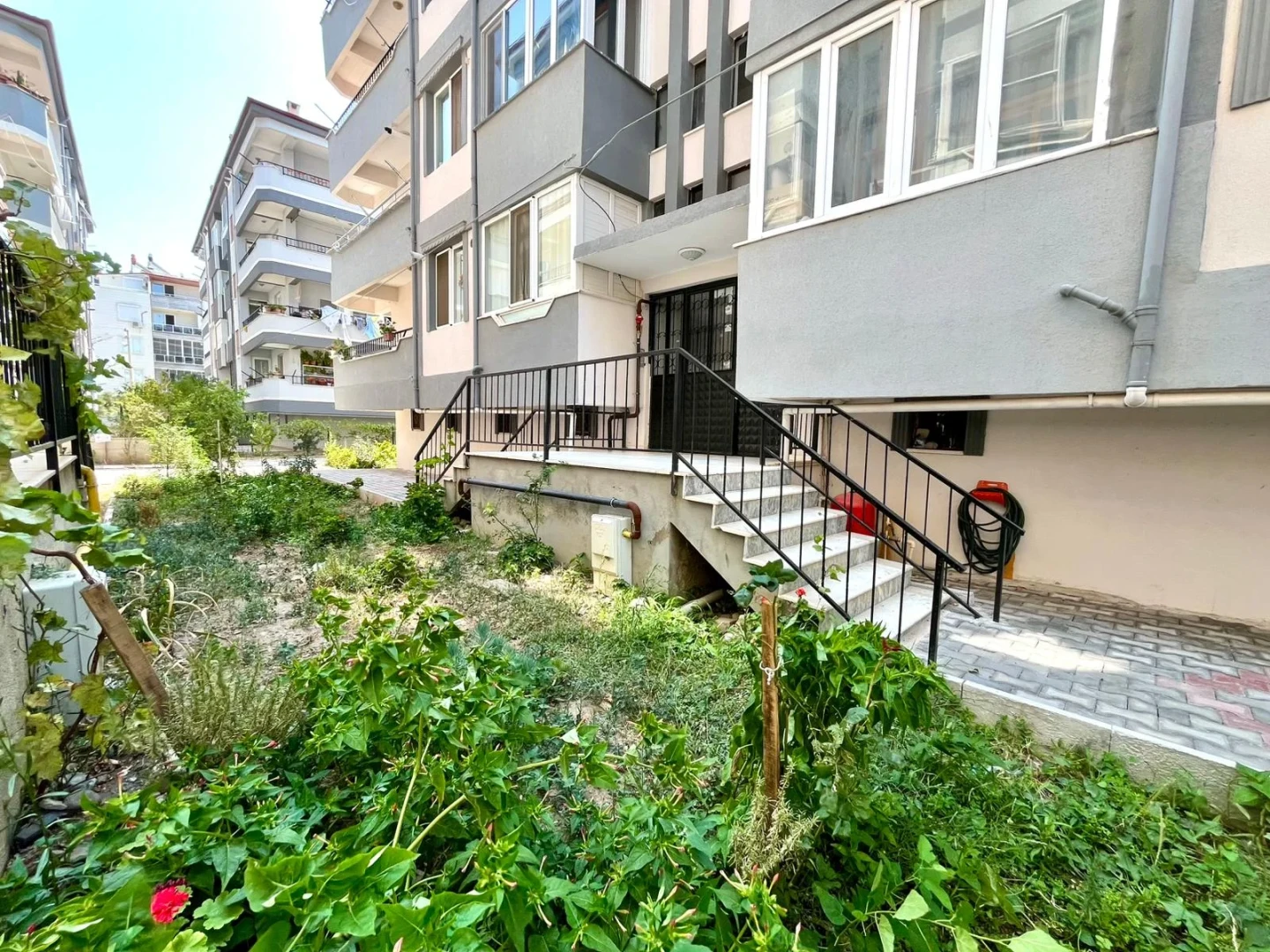 YÜKSELDEN ALTINKUMDA 120M2 ARAKAT DENİZE 700MT SATILIK 2+1 DAİRE