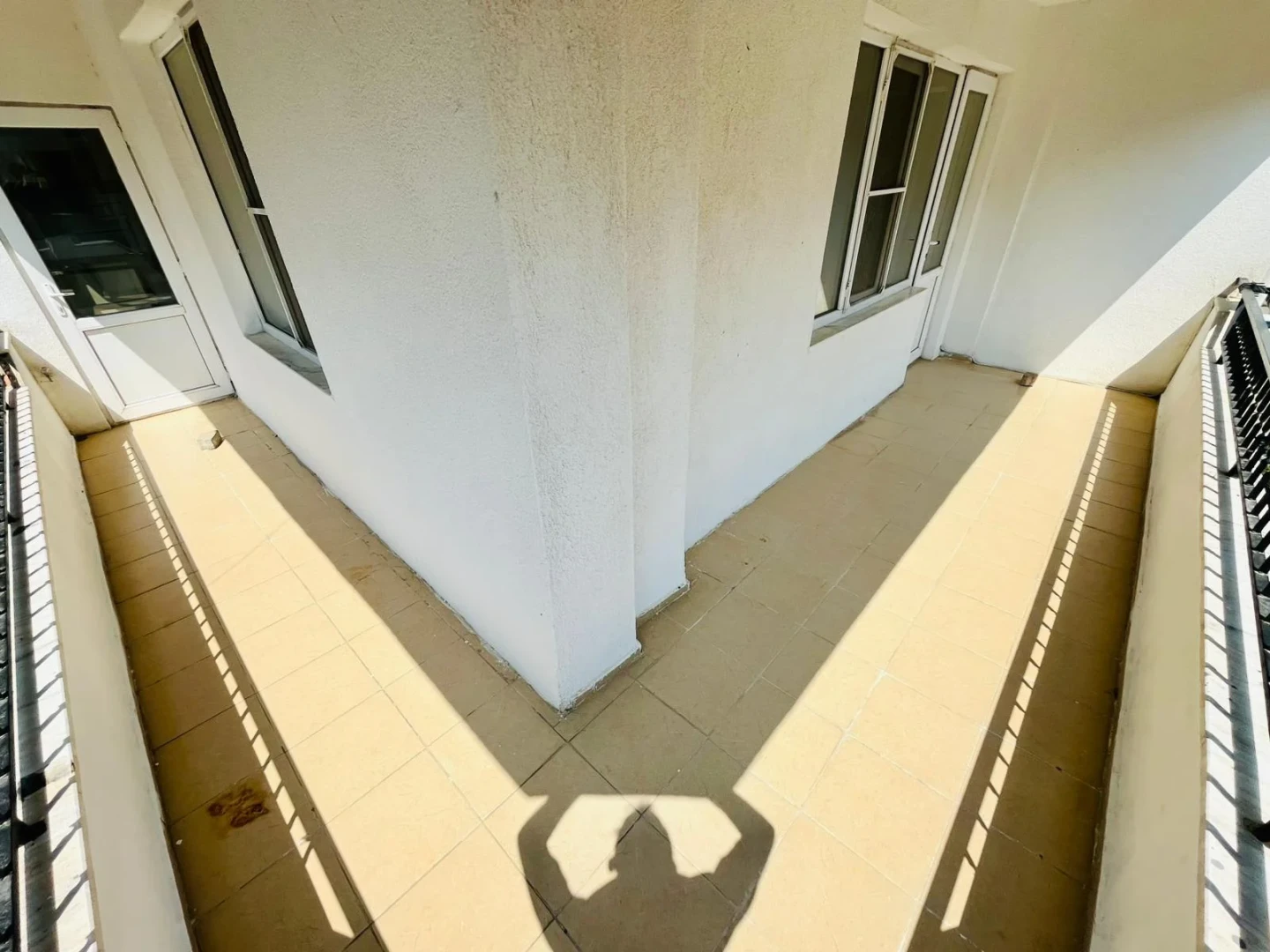 YÜKSELDEN ALTINKUMDA 120M2 ARAKAT DENİZE 700MT SATILIK 2+1 DAİRE