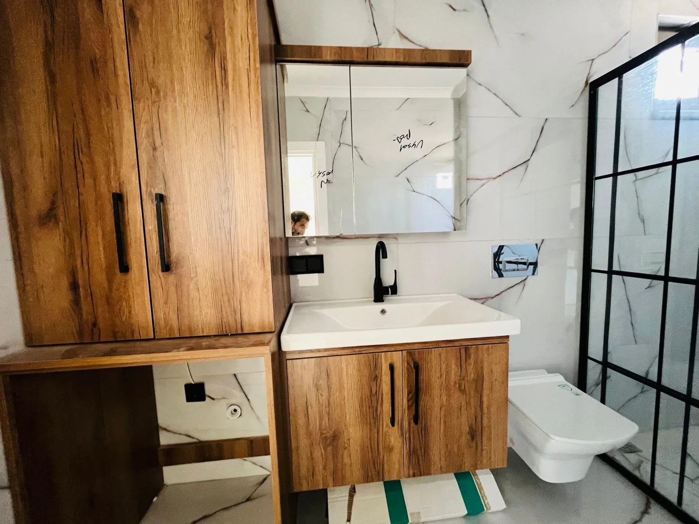 YÜKSELDEN GÜREDE AYRI MUTFAKLI GENİŞ TERASLI ULTRA LÜKS 4+1VİLLA