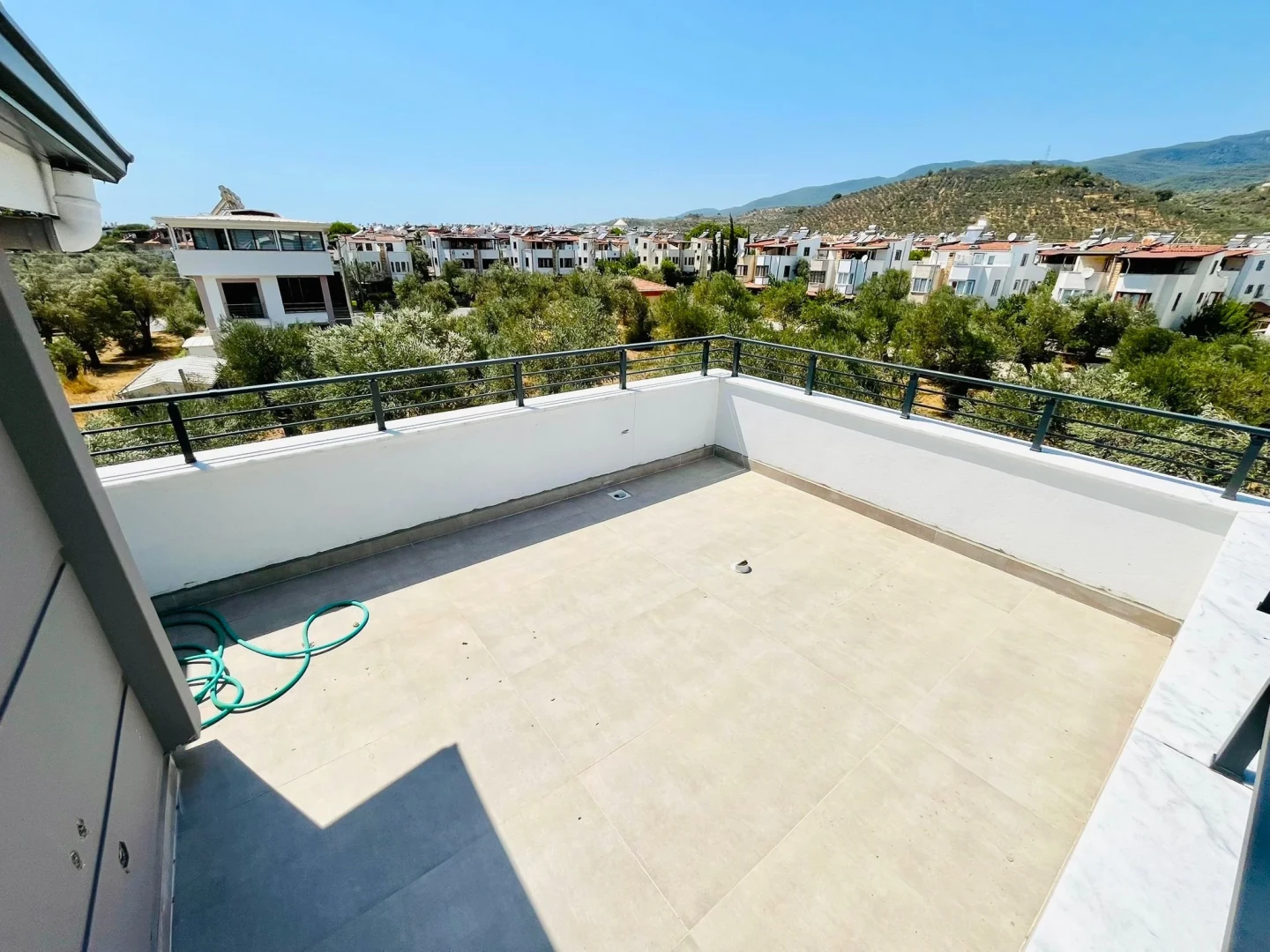 YÜKSELDEN GÜREDE 400 M2 ARSADA TAM BAĞIMSIZ HAVUZLU 6+1 VİLLA