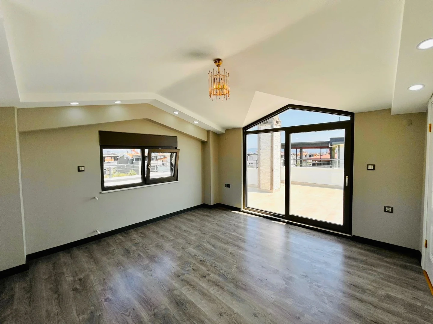 YÜKSELDEN GÜREDE 400 M2 ARSADA TAM BAĞIMSIZ HAVUZLU 6+1 VİLLA