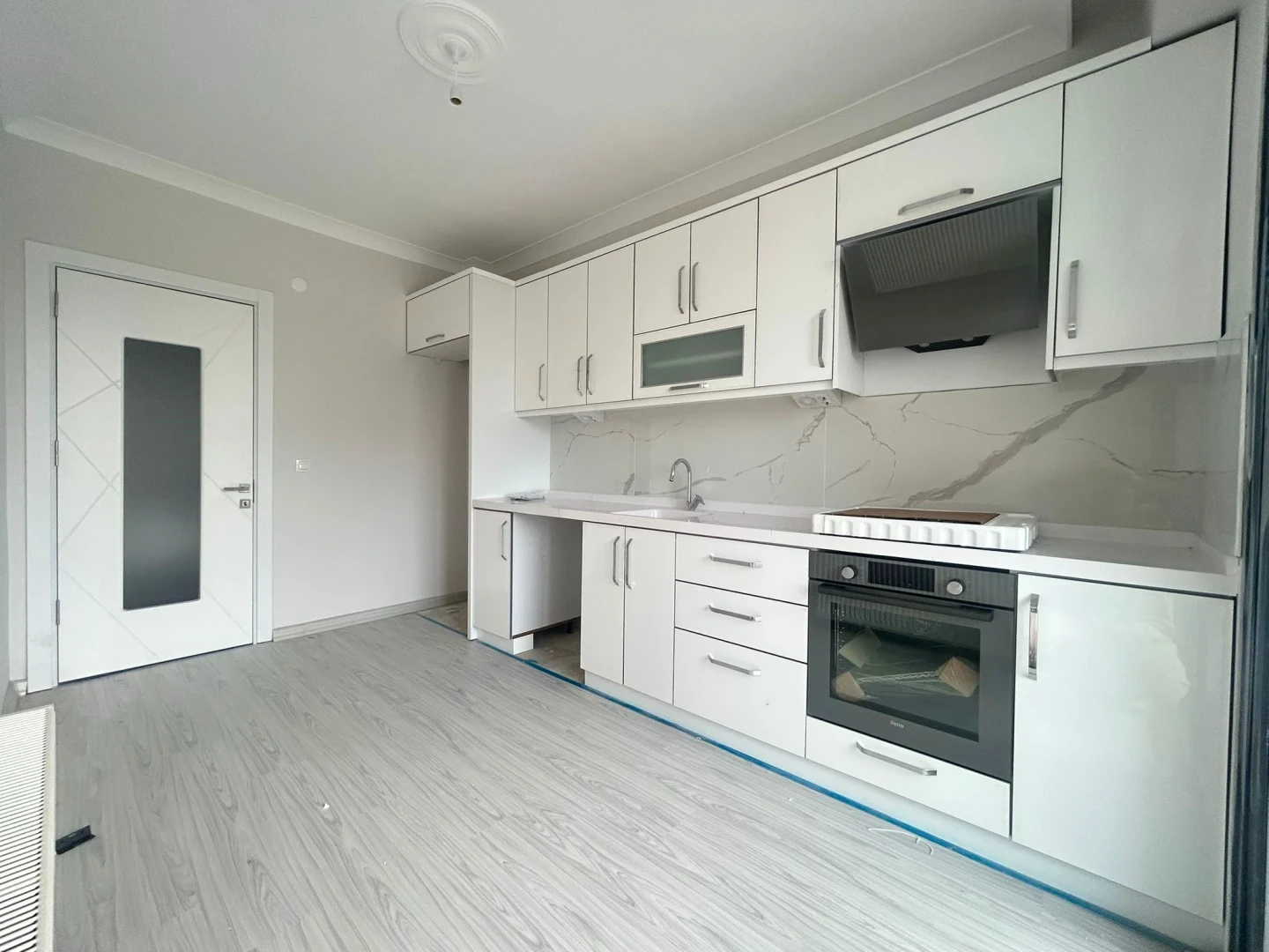 YÜKSEL'DEN KADIKÖYDE KAPALI OTOPARKLI DOĞALGAZLI SIFIR 2+1 DAİRE