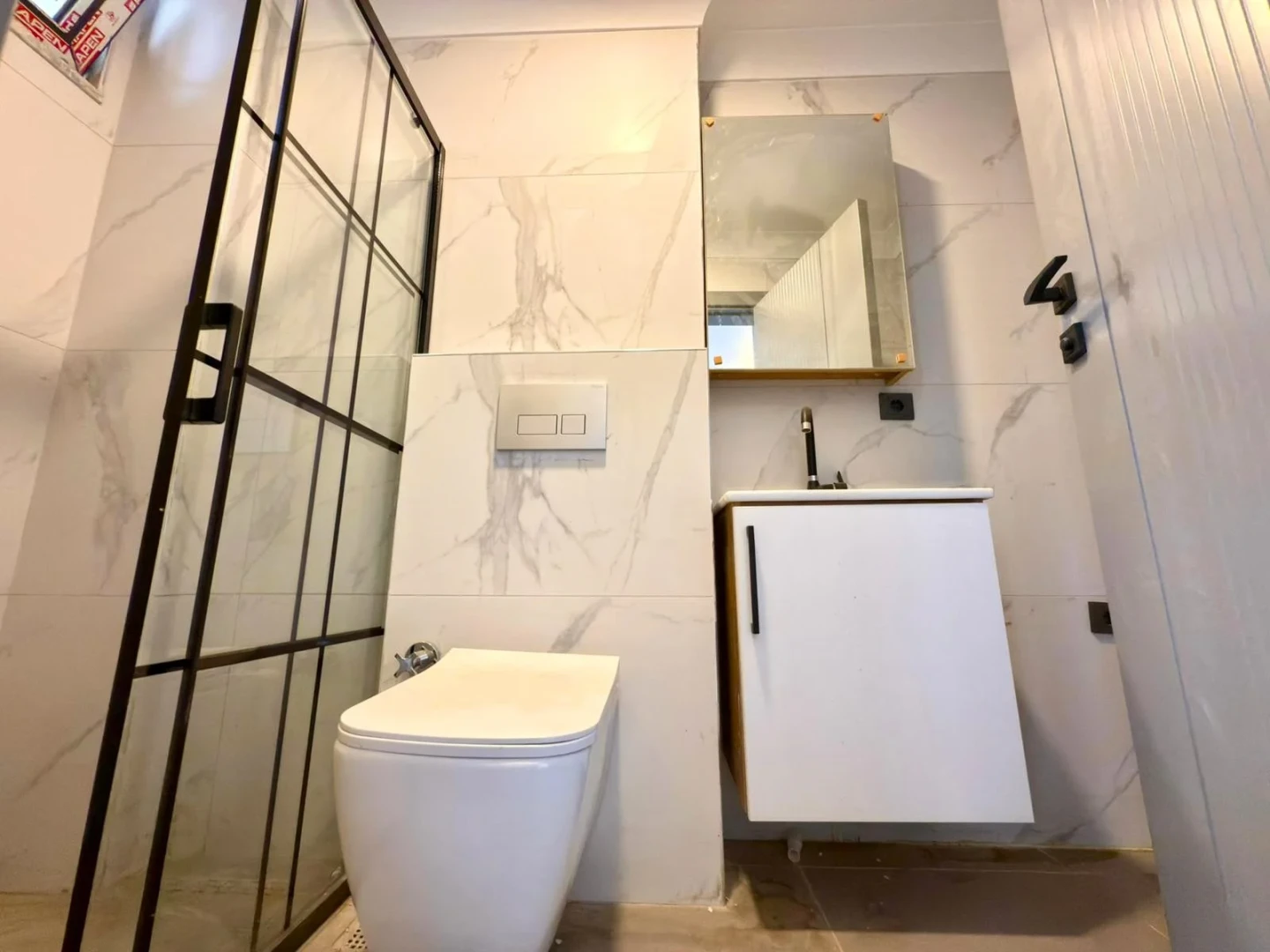YÜKSELDEN ALTINKUMDA DENİZE YAKIN ÖN CEPHE EBEVEYNLİ 2+1 DAİRE