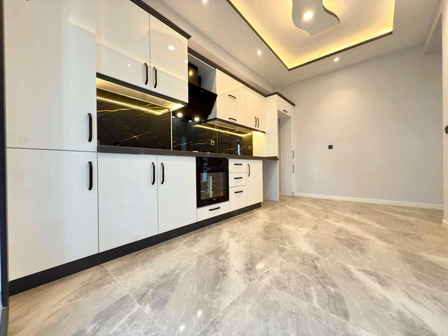 YÜKSELDEN ALTINKUMDA ULTRA LÜX SATILIK 2+1ÖN CEPHE SATILIK DAİRE
