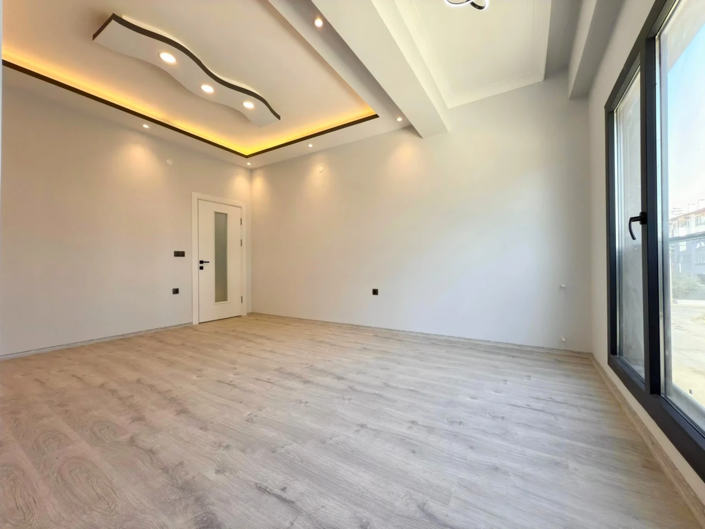 YÜKSELDEN ALTINKUMDA ULTRA LÜX SATILIK 2+1ÖN CEPHE SATILIK DAİRE