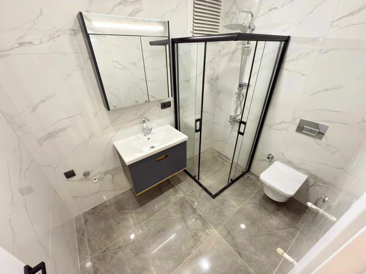 YÜKSELDEN ALTINKUMDA ULTRA LÜX SATILIK 2+1ÖN CEPHE SATILIK DAİRE