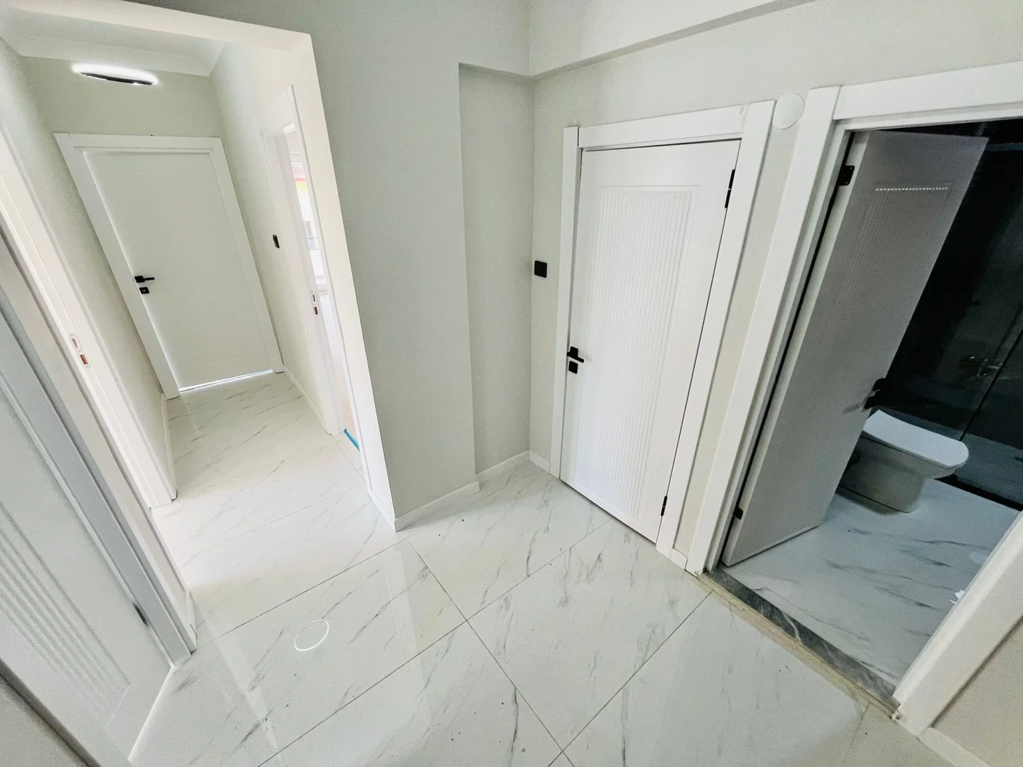 YÜKSELDEN İKİZÇAYDA YEŞİL MANZARALI ARA KAT ULTRA LÜKS 2+1 DAİRE