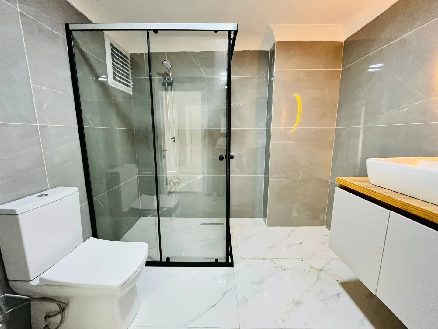 YÜKSELDEN İKİZÇAYDA YEŞİL MANZARALI ARA KAT ULTRA LÜKS 2+1 DAİRE