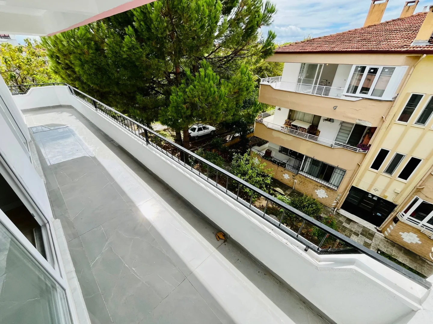 YÜKSELDEN İKİZÇAYDA YEŞİL MANZARALI ARA KAT ULTRA LÜKS 2+1 DAİRE