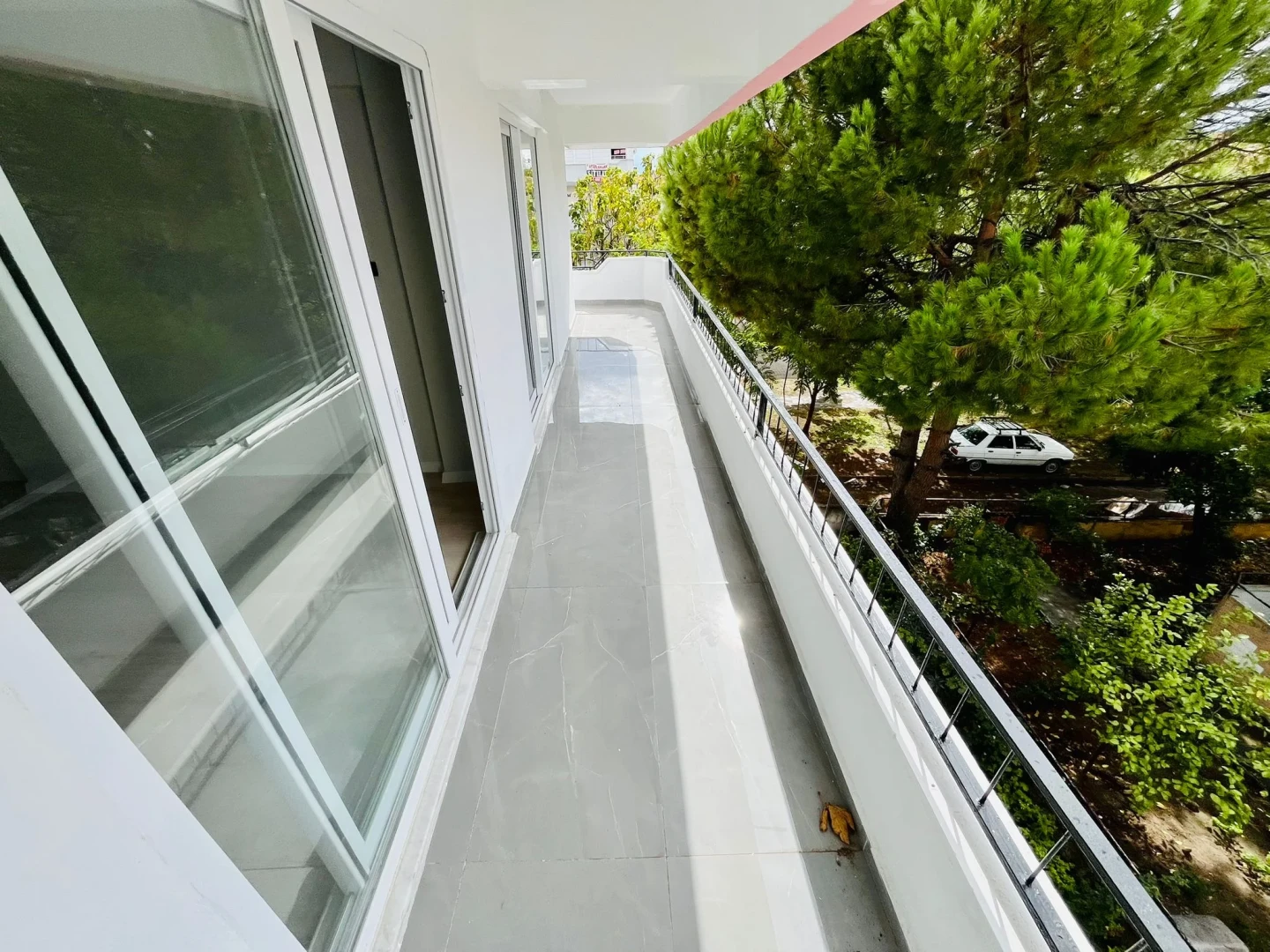 YÜKSELDEN İKİZÇAYDA YEŞİL MANZARALI ARA KAT ULTRA LÜKS 2+1 DAİRE