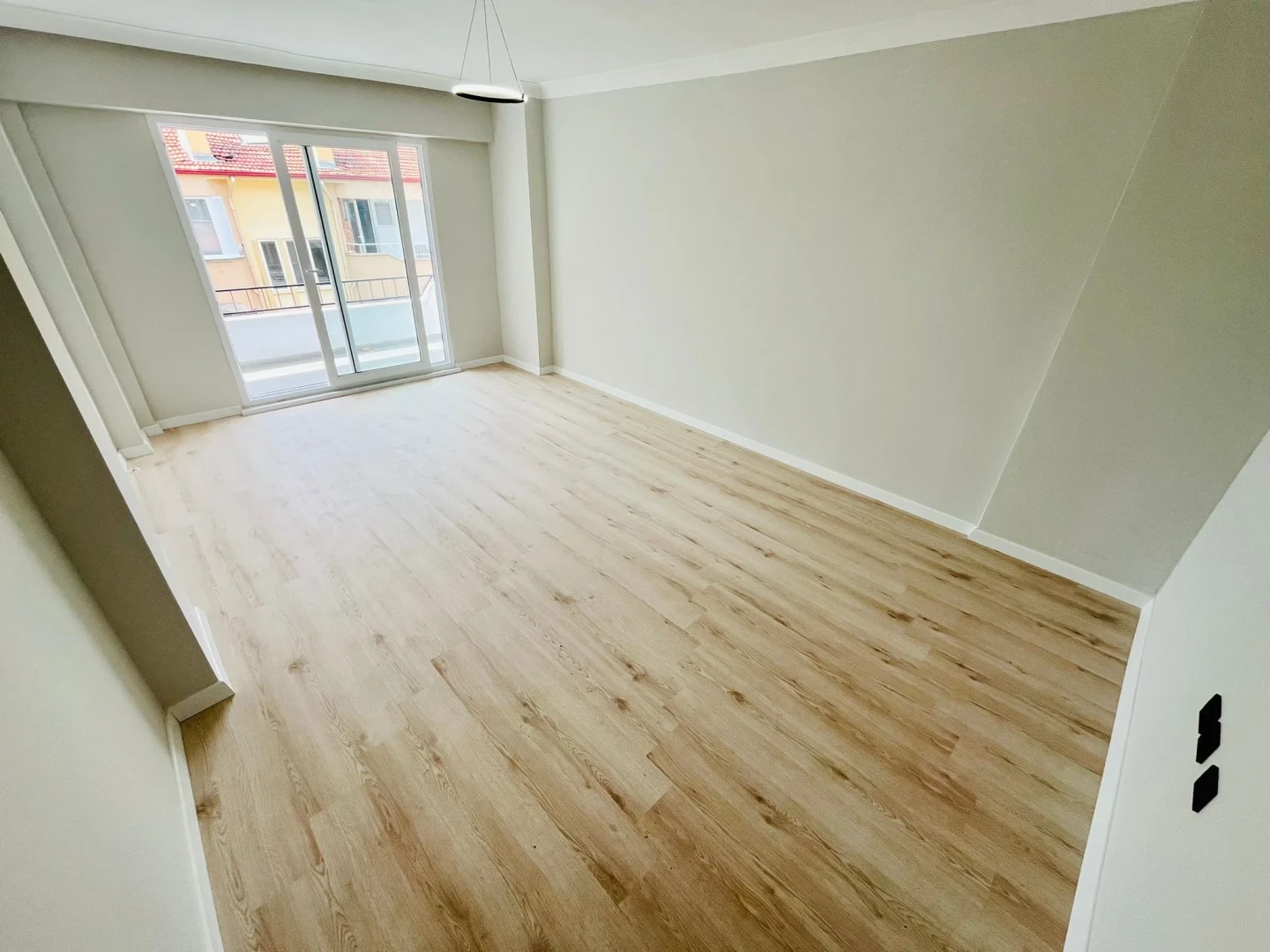 YÜKSELDEN İKİZÇAYDA YEŞİL MANZARALI ARA KAT ULTRA LÜKS 2+1 DAİRE