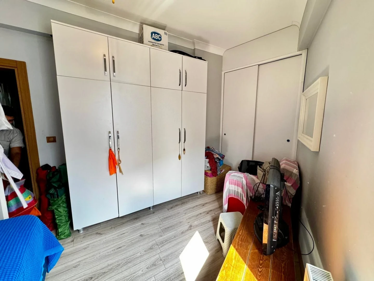 YÜKSELDEN AKÇAYDA LÜX VE GENİŞ ÖN CEPHE SATILIK FIRSAT 1+1 DAİRE