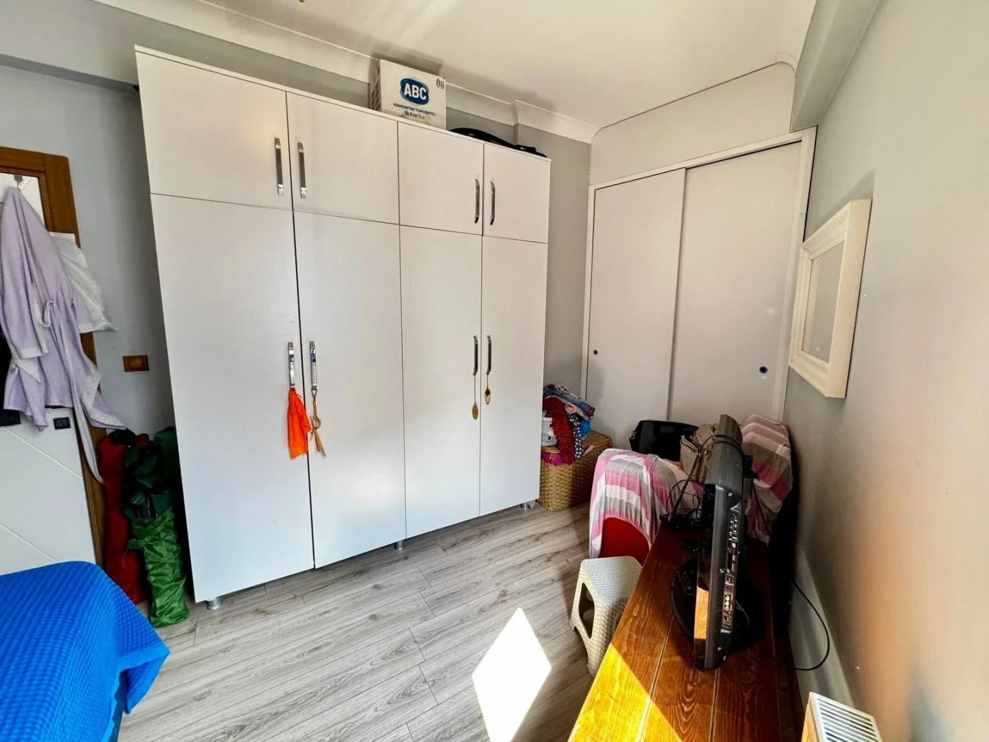 YÜKSELDEN AKÇAYDA LÜX VE GENİŞ ÖN CEPHE SATILIK FIRSAT 1+1 DAİRE