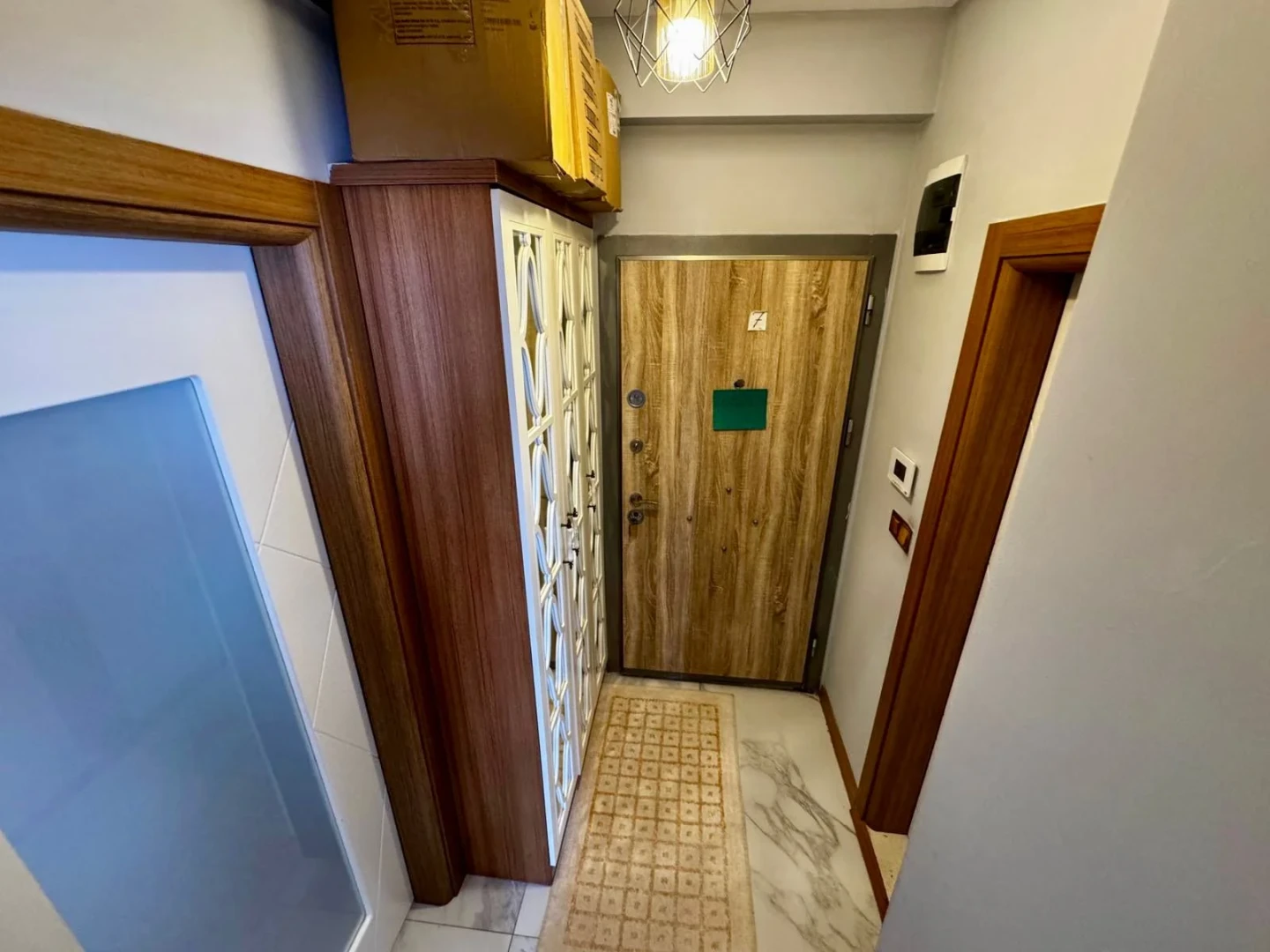 YÜKSELDEN AKÇAYDA LÜX VE GENİŞ ÖN CEPHE SATILIK FIRSAT 1+1 DAİRE