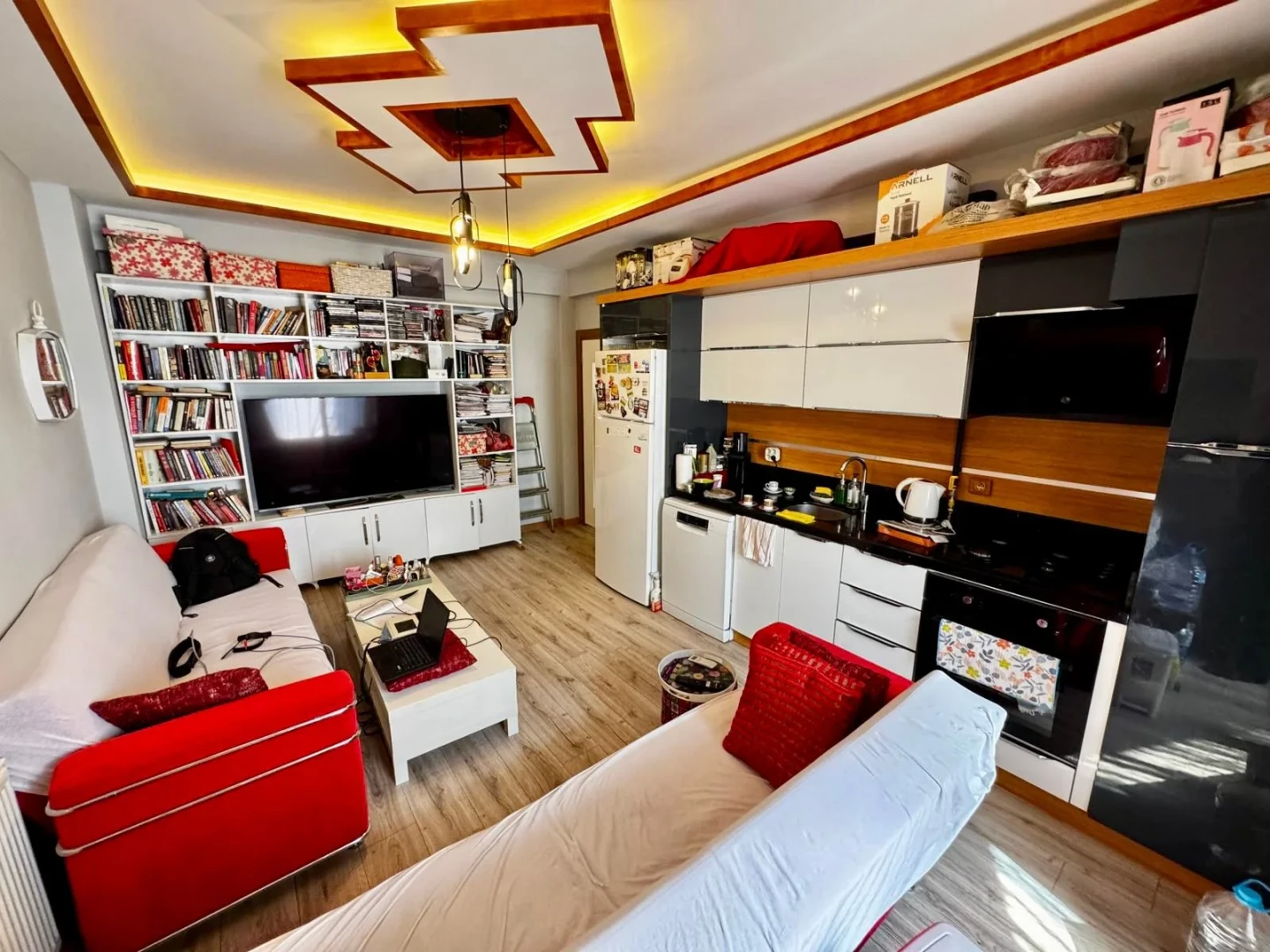 YÜKSELDEN AKÇAYDA LÜX VE GENİŞ ÖN CEPHE SATILIK FIRSAT 1+1 DAİRE