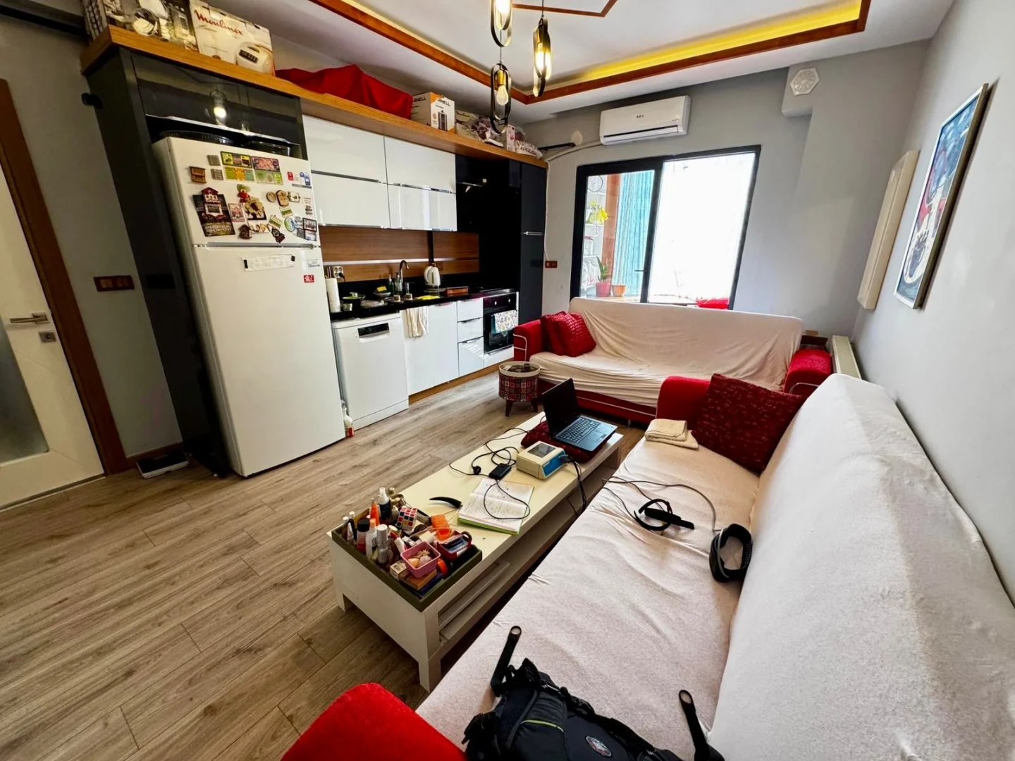 YÜKSELDEN AKÇAYDA LÜX VE GENİŞ ÖN CEPHE SATILIK FIRSAT 1+1 DAİRE