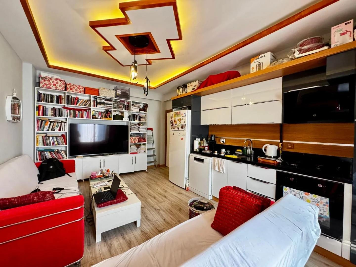 YÜKSELDEN AKÇAYDA LÜX VE GENİŞ ÖN CEPHE SATILIK FIRSAT 1+1 DAİRE