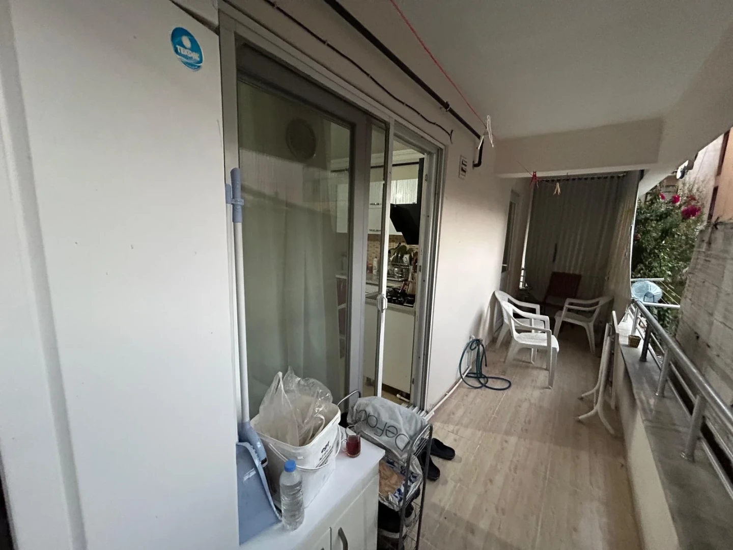 YÜKSELDEN EDREMİT'TE 2+1 HOBİ BAHÇELİ FULL EŞYALI DOĞALGAZLI SATILIK DAİRE