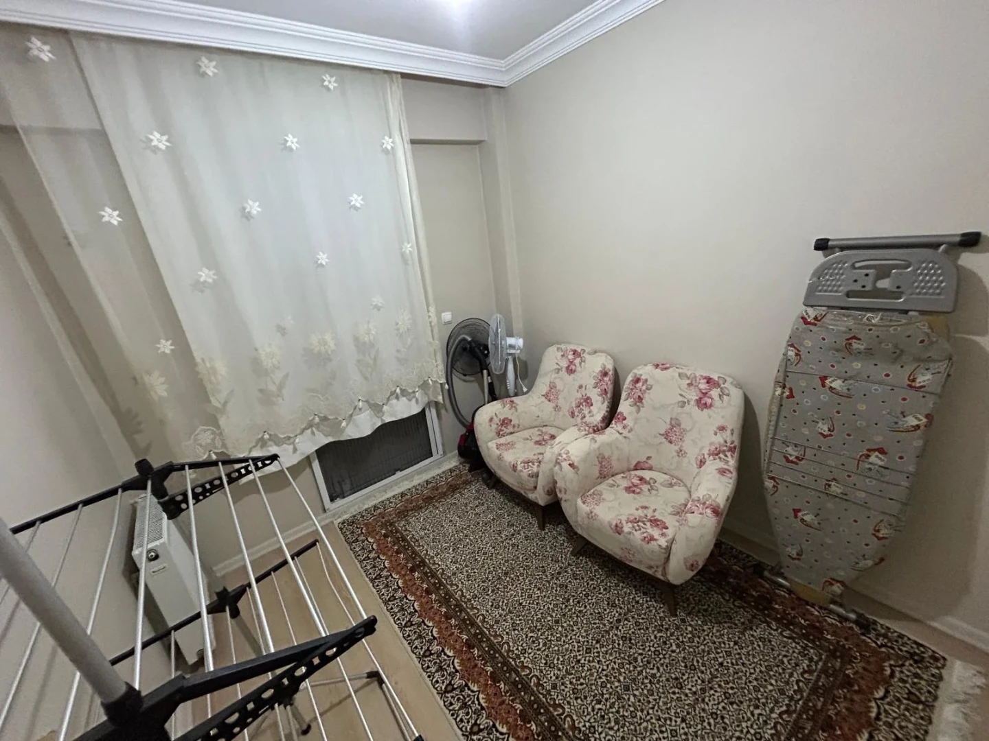 YÜKSELDEN EDREMİT'TE 2+1 HOBİ BAHÇELİ FULL EŞYALI DOĞALGAZLI SATILIK DAİRE
