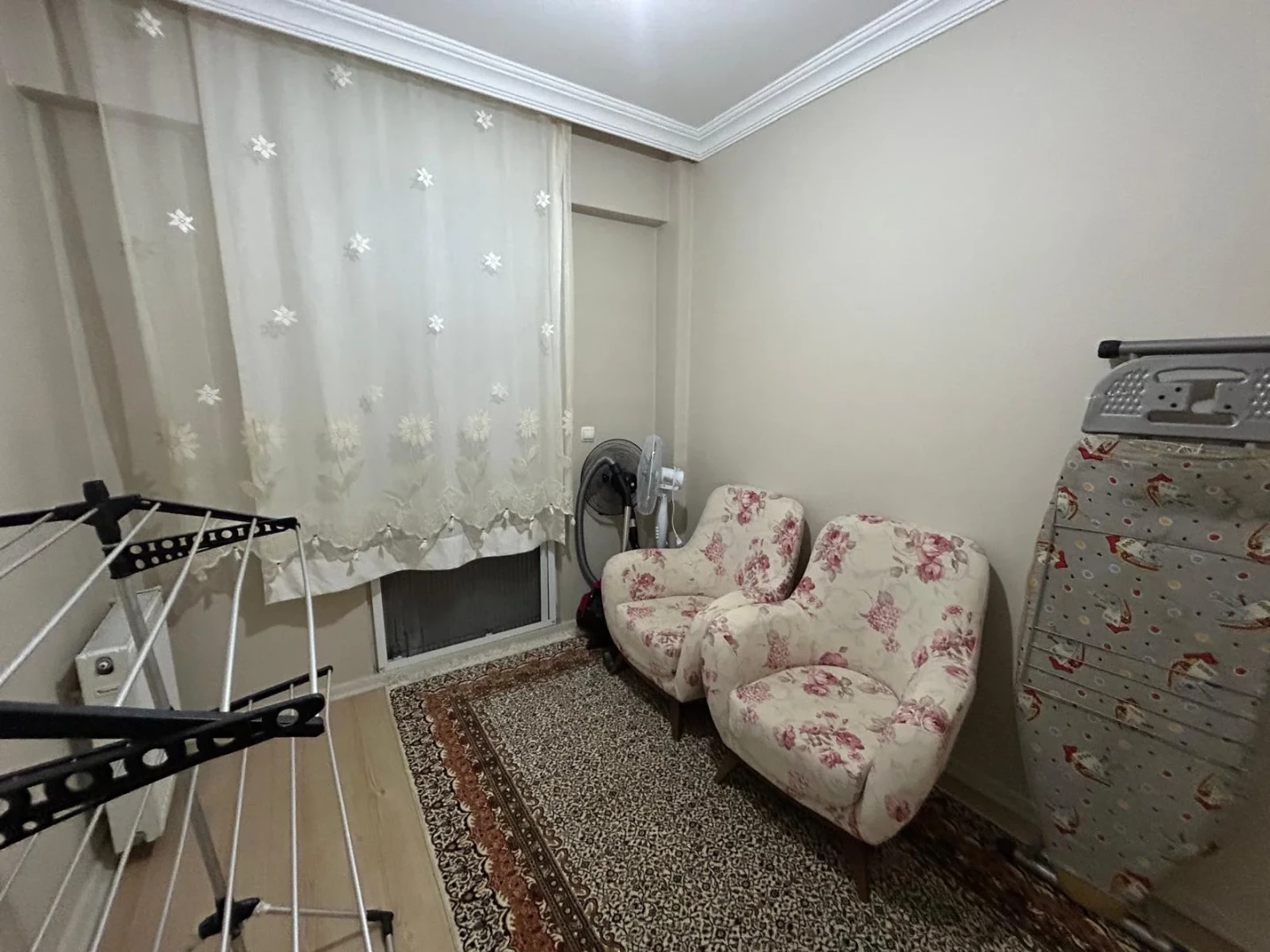 YÜKSELDEN EDREMİT'TE 2+1 HOBİ BAHÇELİ FULL EŞYALI DOĞALGAZLI SATILIK DAİRE