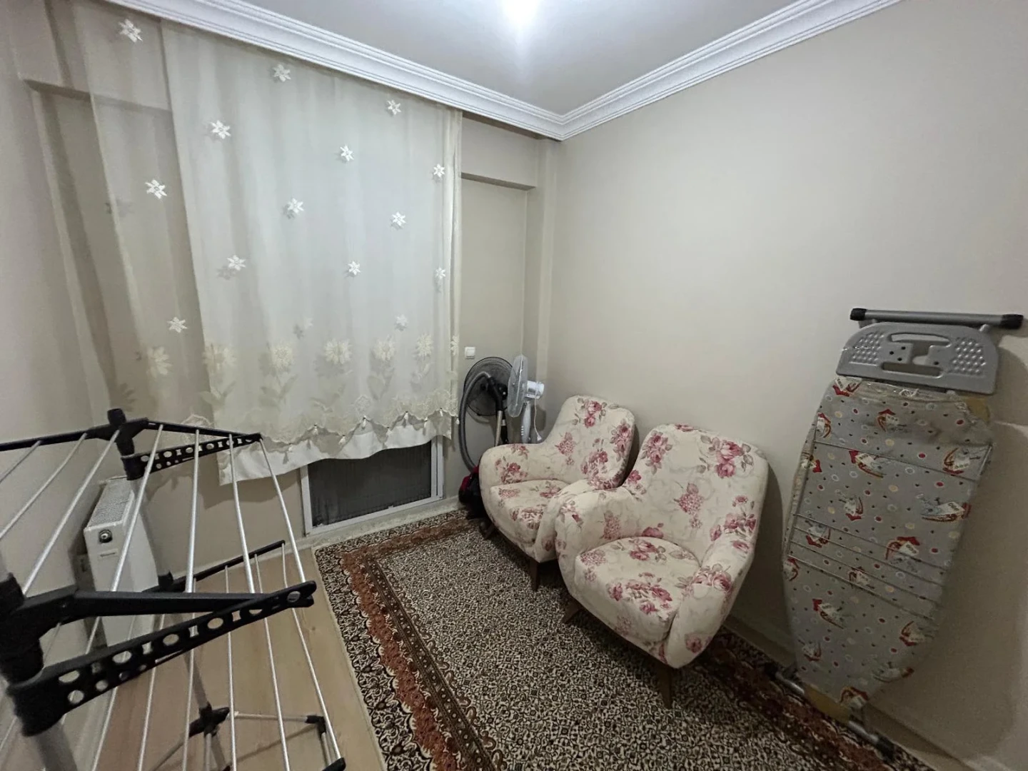 YÜKSELDEN EDREMİT'TE 2+1 HOBİ BAHÇELİ FULL EŞYALI DOĞALGAZLI SATILIK DAİRE