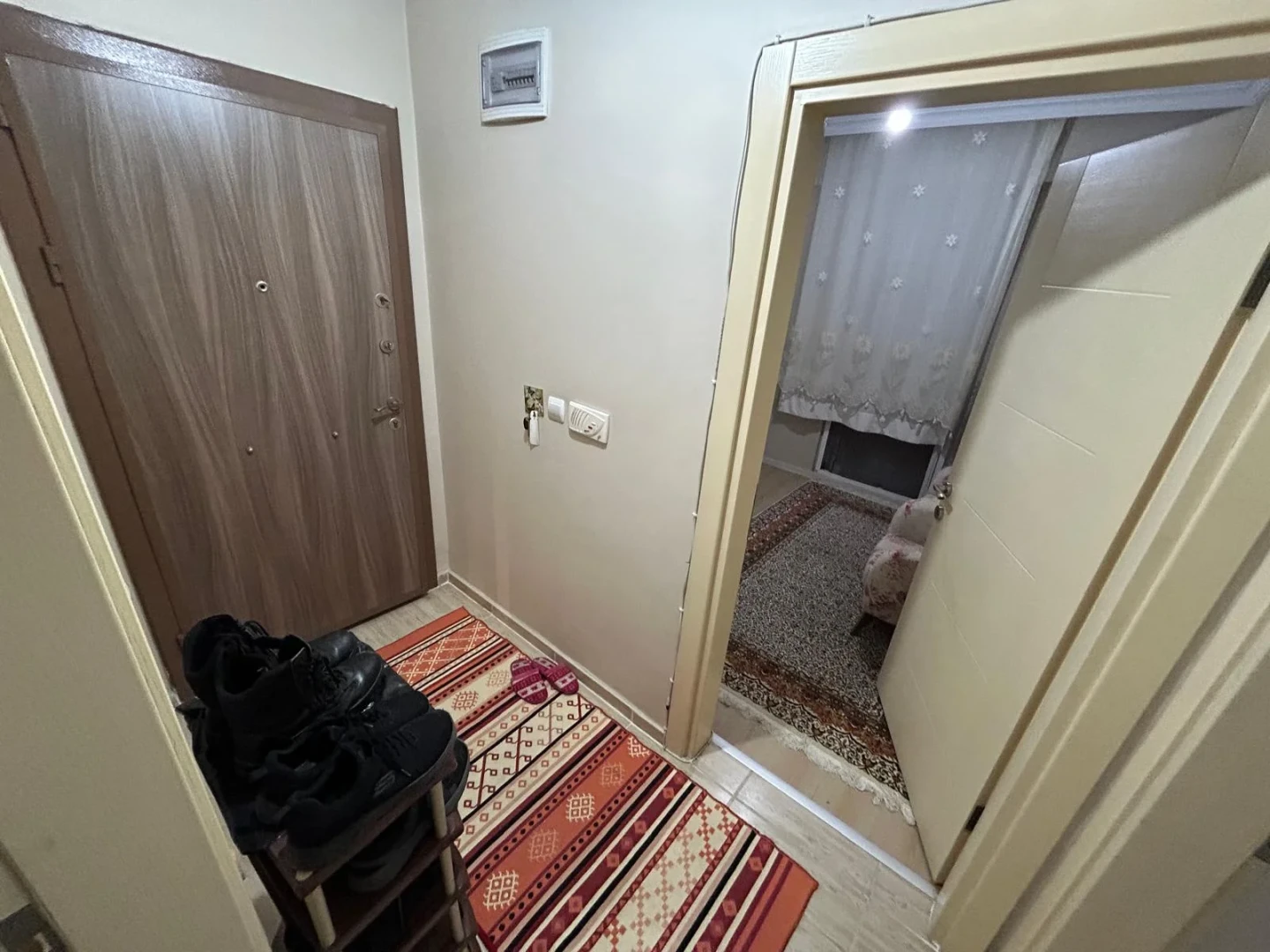YÜKSELDEN EDREMİT'TE 2+1 HOBİ BAHÇELİ FULL EŞYALI DOĞALGAZLI SATILIK DAİRE