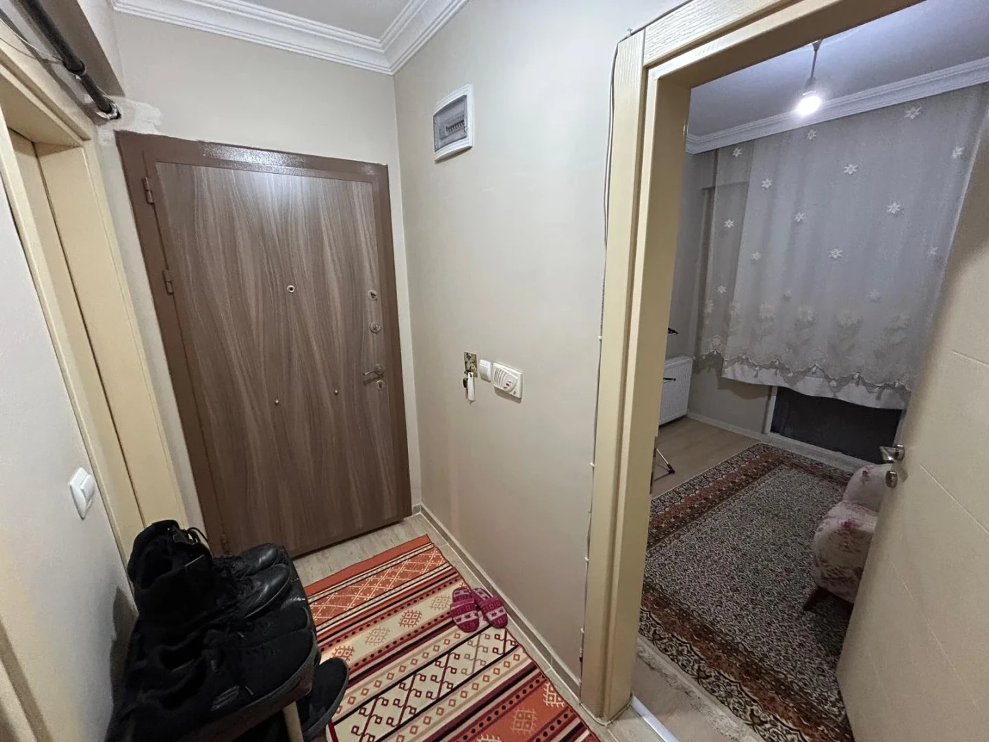 YÜKSELDEN EDREMİT'TE 2+1 HOBİ BAHÇELİ FULL EŞYALI DOĞALGAZLI SATILIK DAİRE
