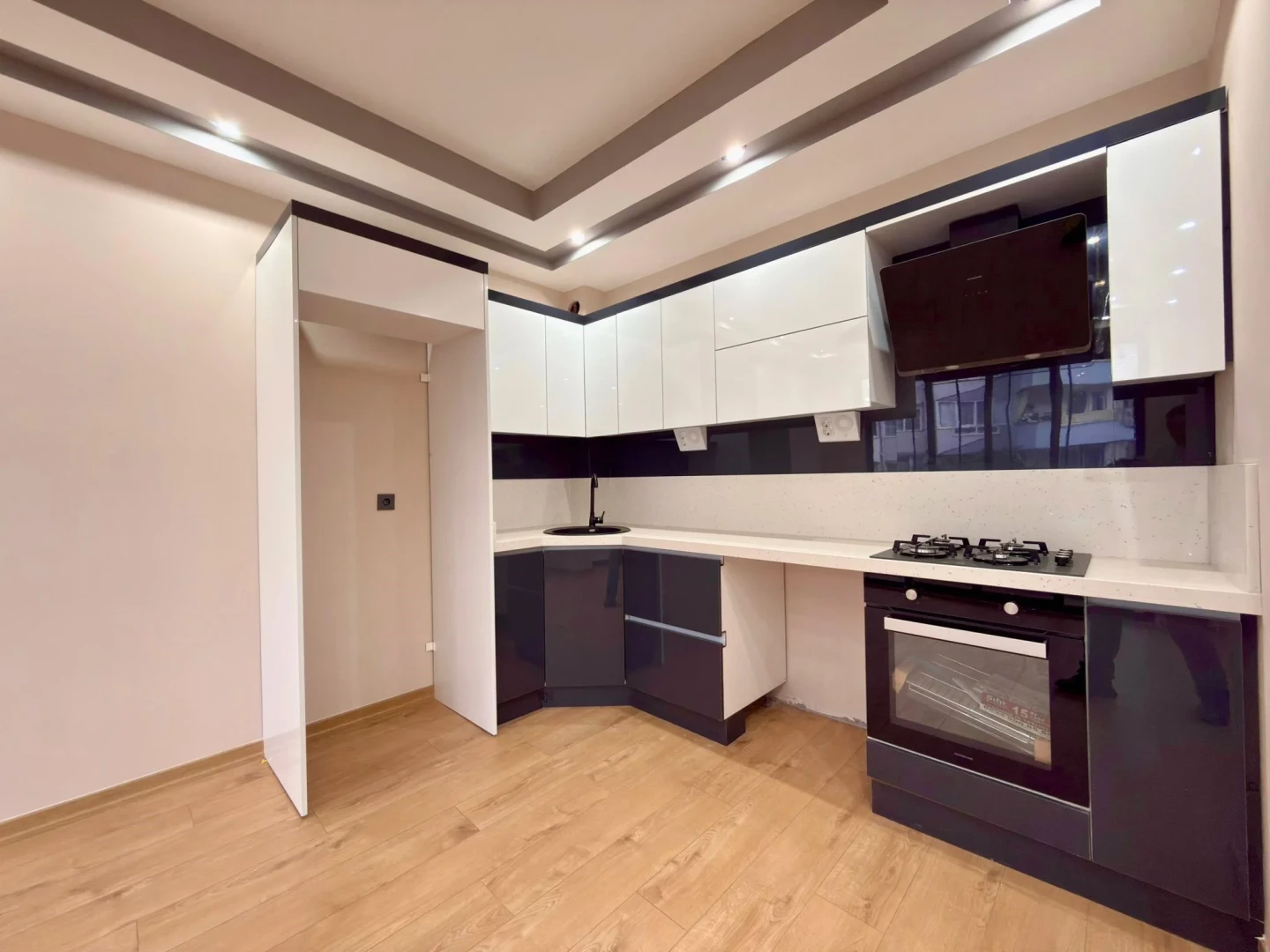 YÜKSEL'DEN ALTINKUM'DA ULTRA LUX SIFIR EBEVEYN BANYOLU 2+1 DAİRE