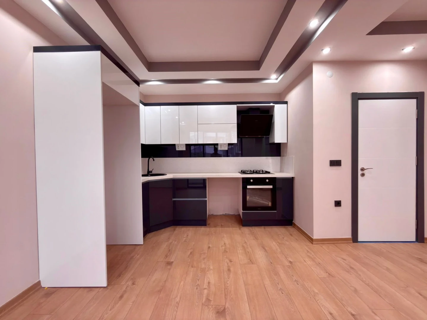 YÜKSEL'DEN ALTINKUM'DA ULTRA LUX SIFIR EBEVEYN BANYOLU 2+1 DAİRE