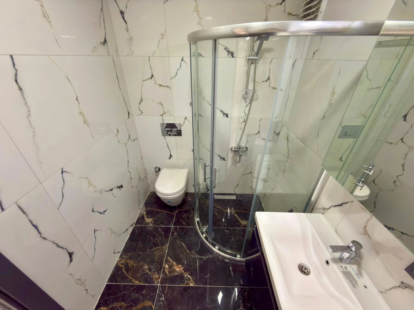 YÜKSEL'DEN ALTINKUM'DA ULTRA LUX SIFIR EBEVEYN BANYOLU 2+1 DAİRE