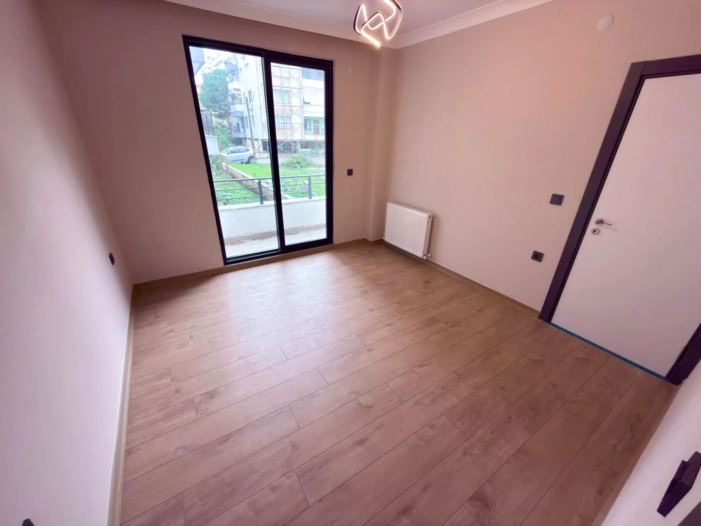 YÜKSEL'DEN ALTINKUM'DA ULTRA LUX SIFIR EBEVEYN BANYOLU 2+1 DAİRE