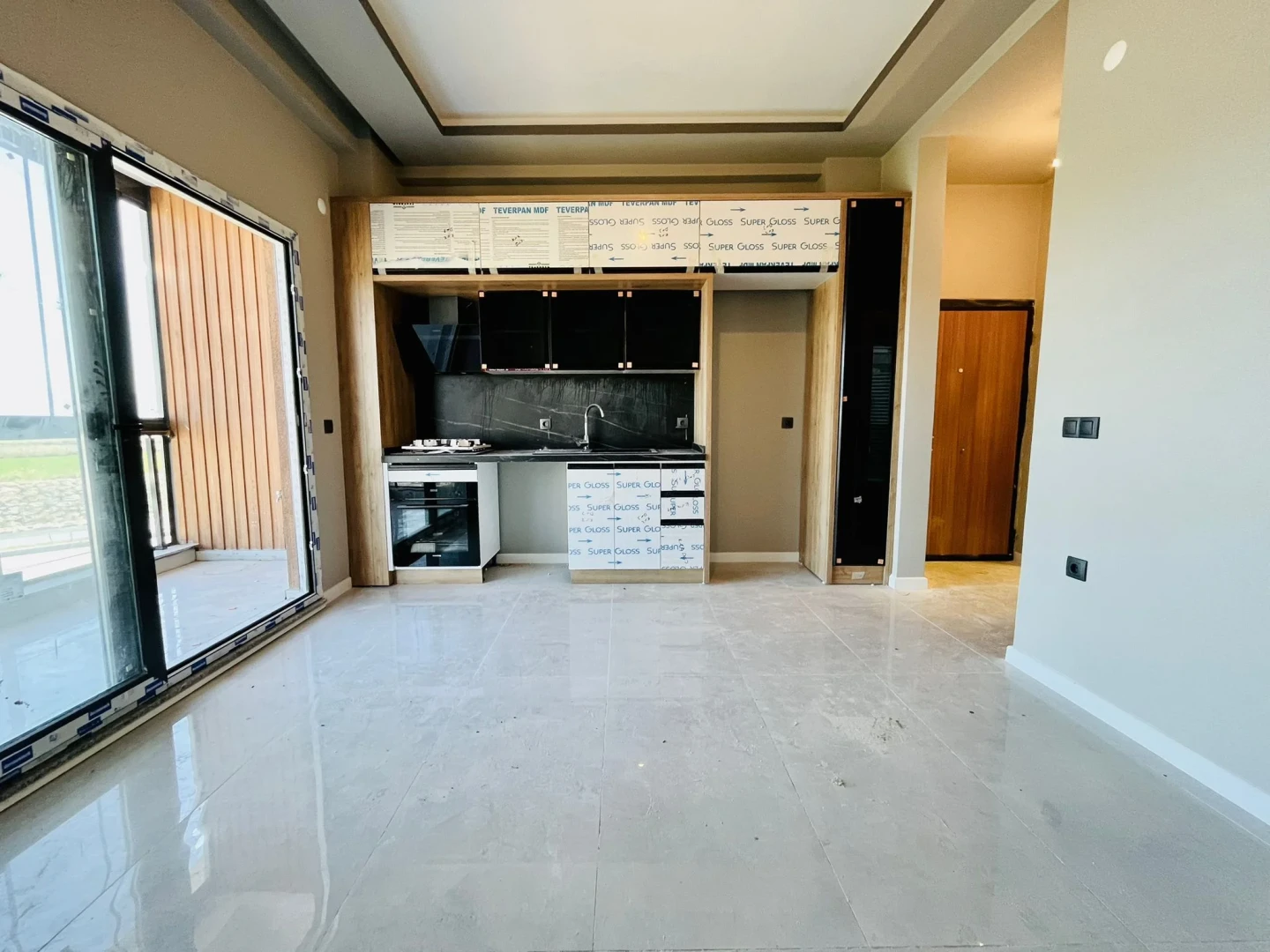 YÜKSELDEN ALTINKUMDA ARA KAT SIFIR ULTRA LÜX GENİŞ 1+1 DAİRE