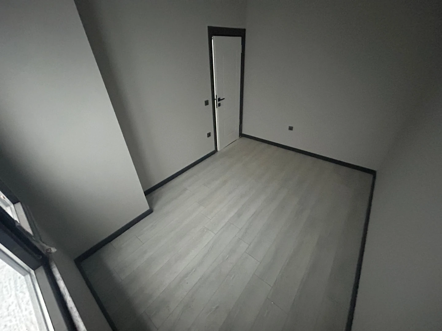YÜKSEL'DEN KADIKÖY'DE DOĞALGAZLI ARA KAT 2+1 FIRSAT DAİRESİ !!