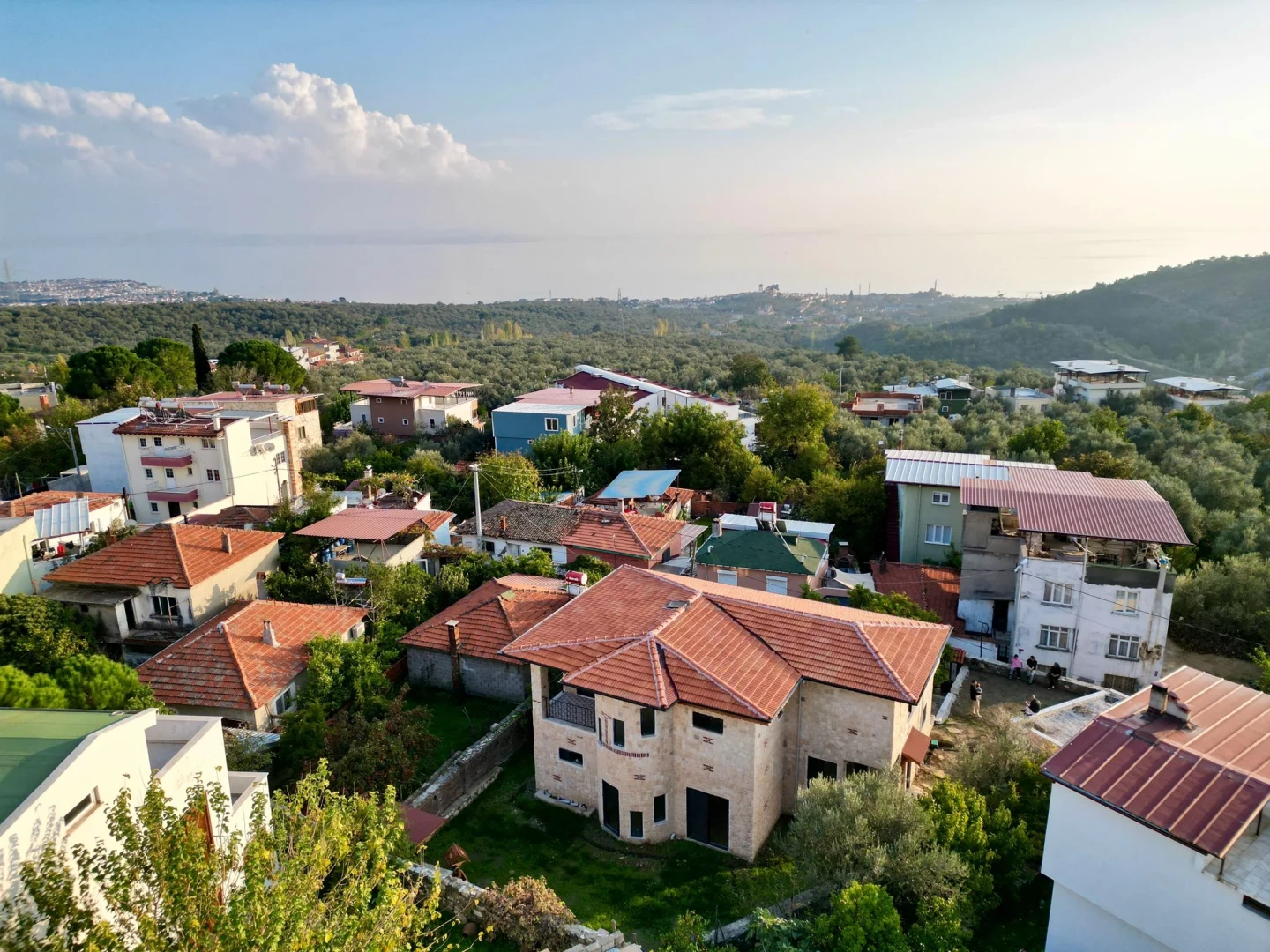 YETKİSİ YÜKSELDE 591 M2 ÖZEL OTOPARKLI MANZARALI BAĞIMSIZ VİLLA
