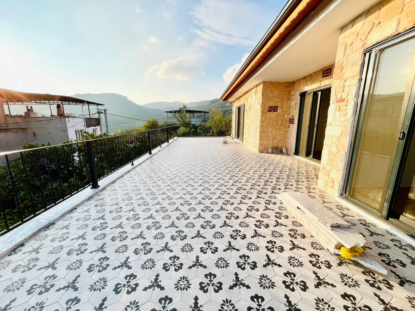 YETKİSİ YÜKSELDE 591 M2 ÖZEL OTOPARKLI MANZARALI BAĞIMSIZ VİLLA