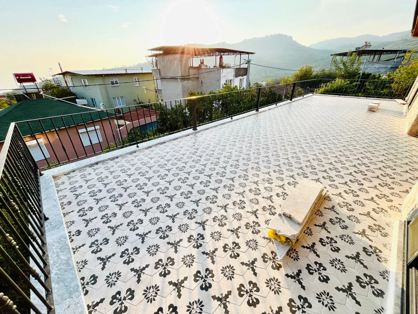 YETKİSİ YÜKSELDE 591 M2 ÖZEL OTOPARKLI MANZARALI BAĞIMSIZ VİLLA