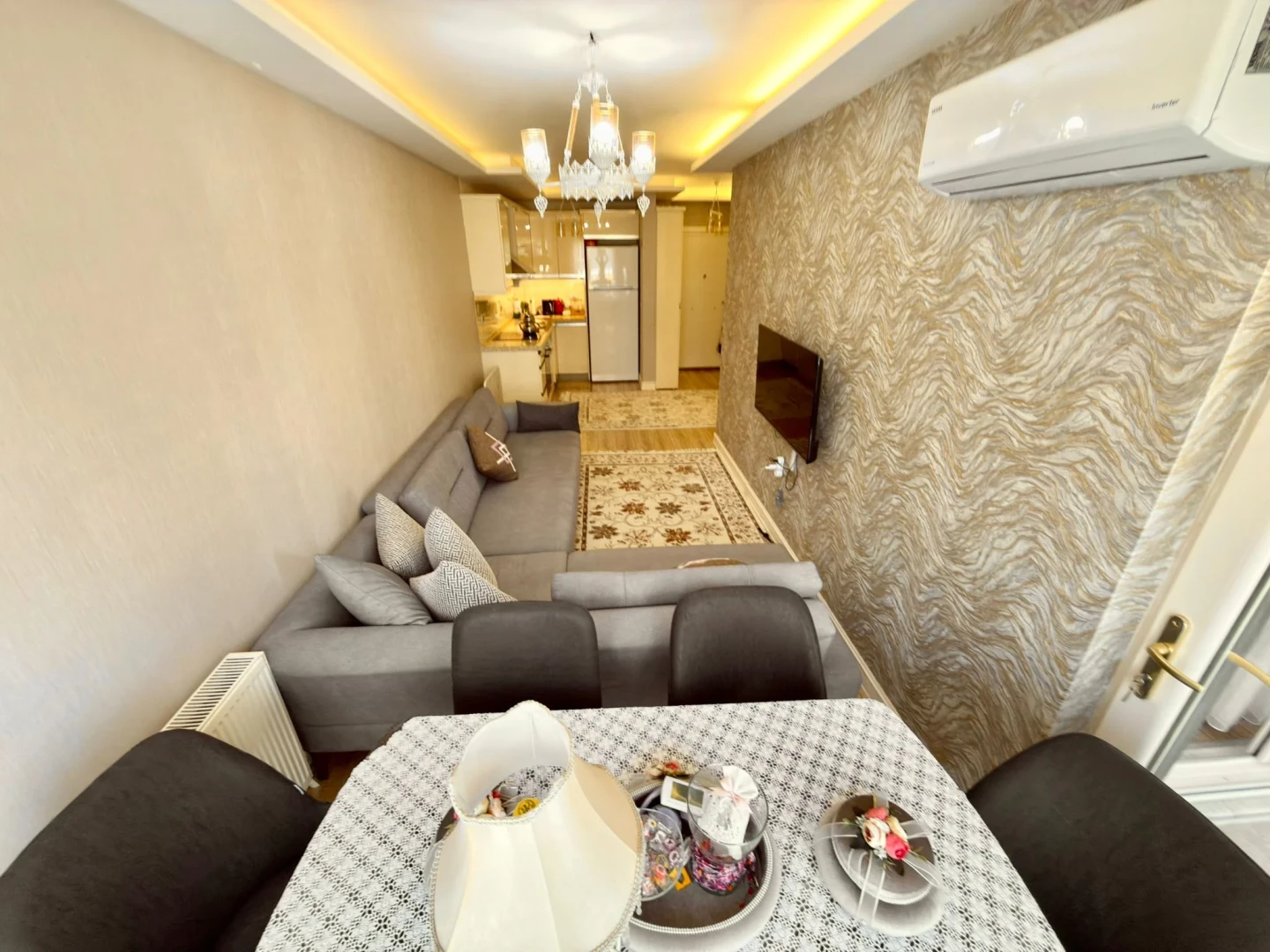 YÜKSELDEN ALTINKUMDA DONANIMLI SİTEDE ÖN CEPHE SATILIK 1+1DAİRE