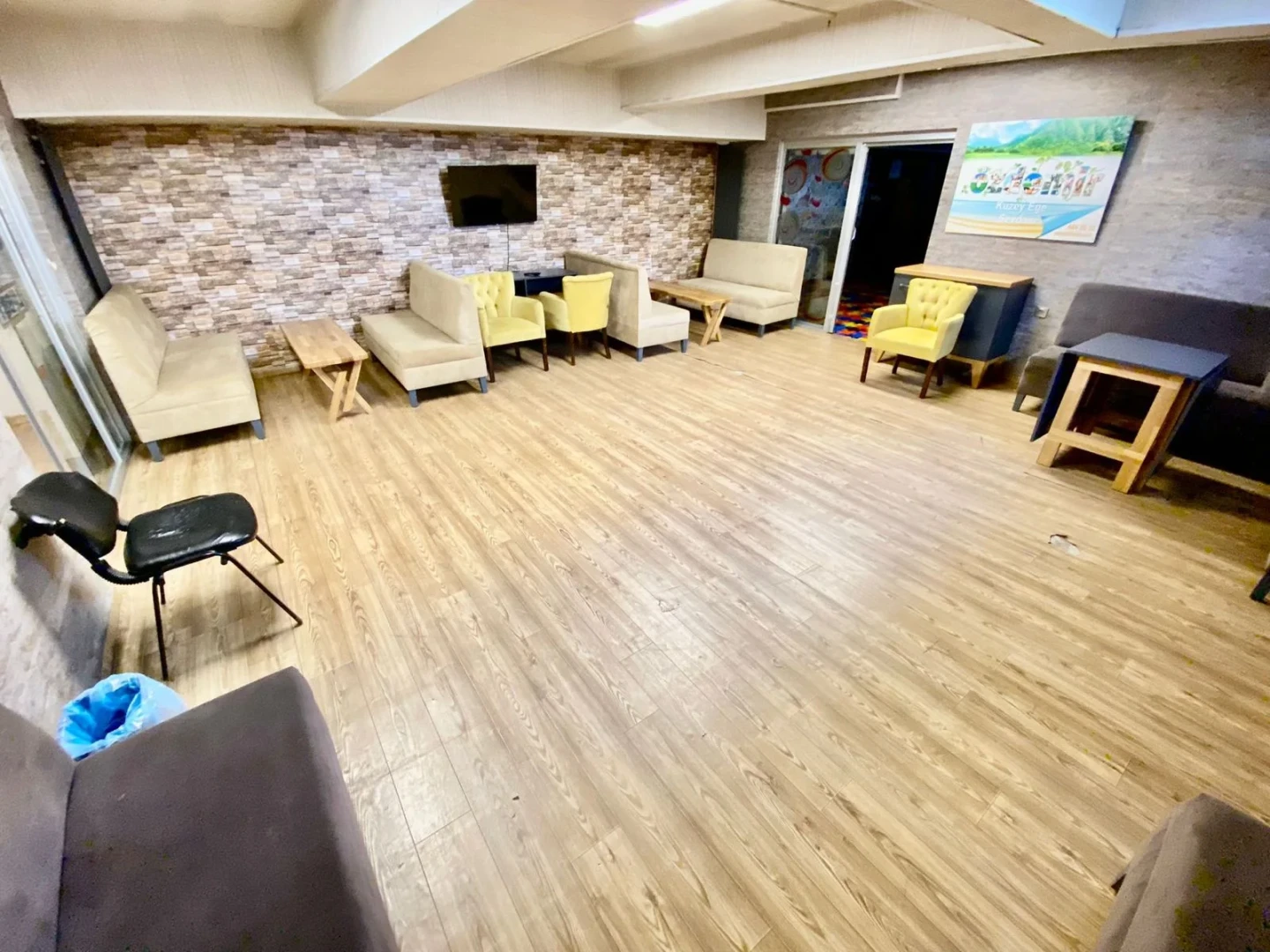 YÜKSELDEN ALTINKUMDA DONANIMLI SİTEDE ÖN CEPHE SATILIK 1+1DAİRE