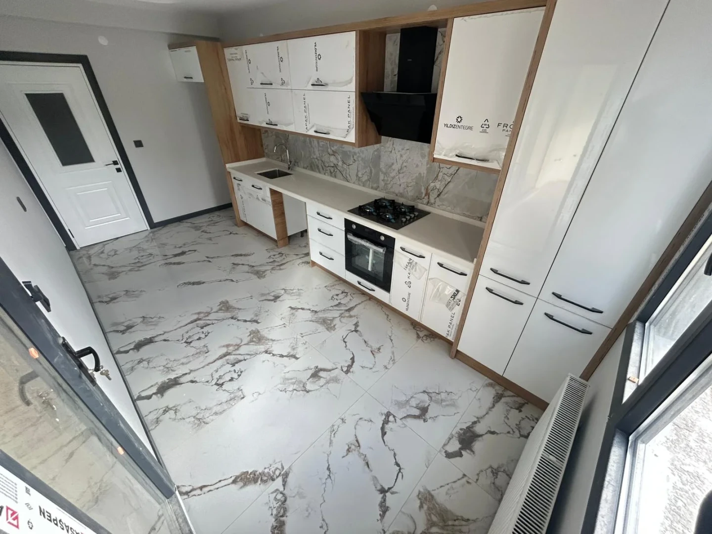 YÜKSEL'DEN TUZCUMURATTA AYRI MUTFAK D.GAZLI 2+1 SIFIR DAİRE