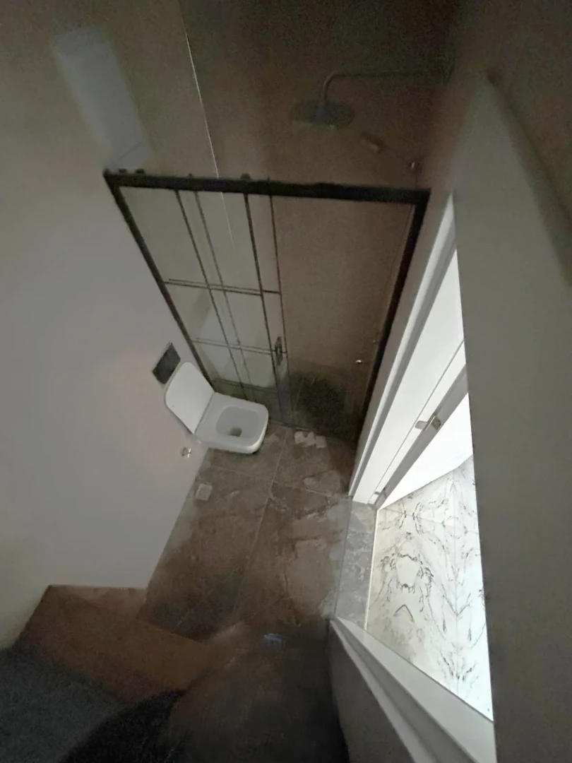 YÜKSELDEN EDREMİTTE K.OTOPARKLI YÜZME HAVUZLU DOĞALGAZLI 1+1 DAİRE